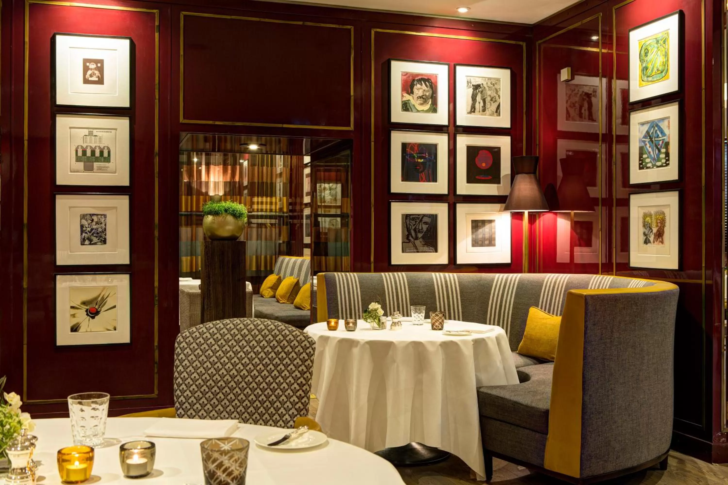 Restaurant/places to eat in The Balmoral Hotel