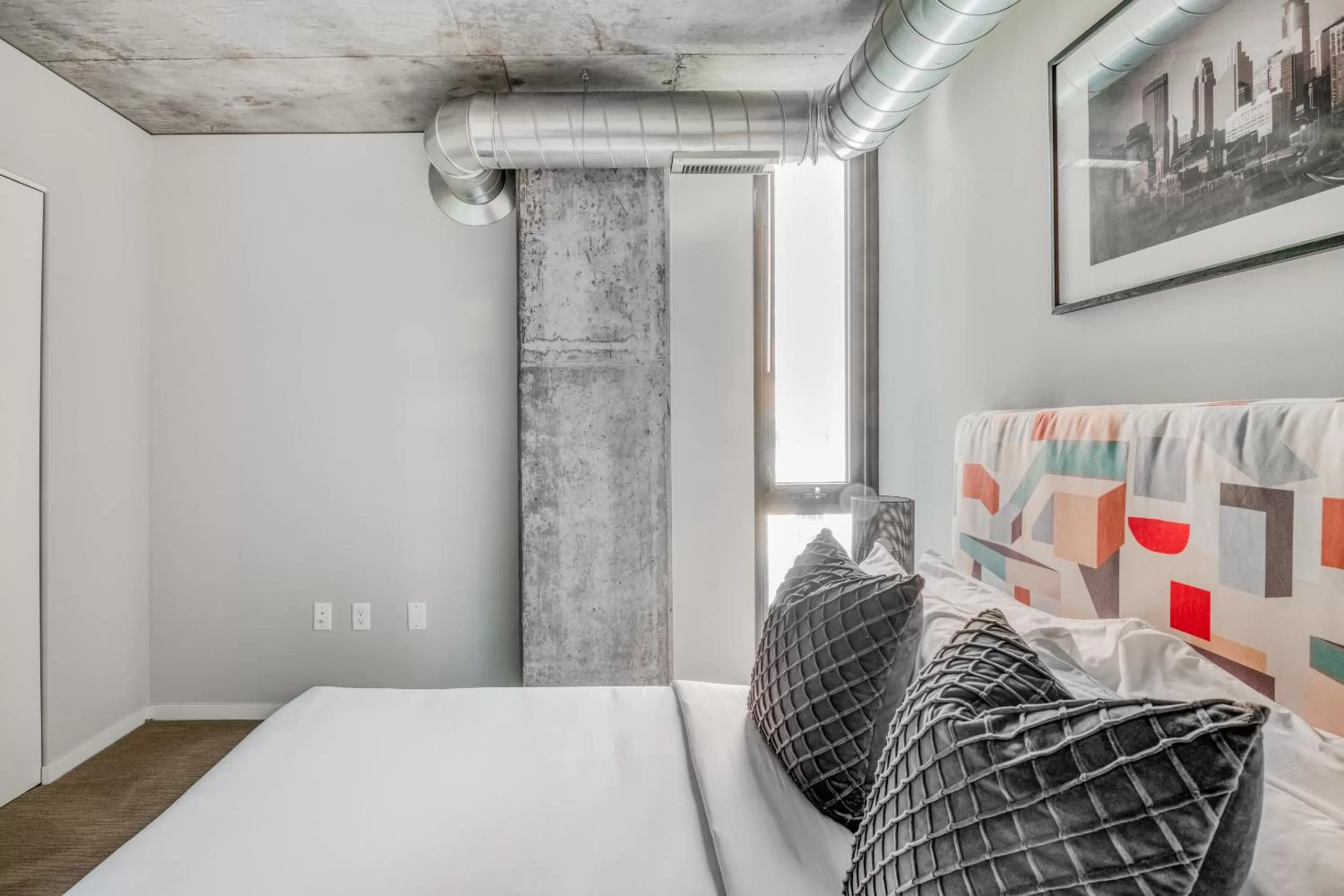 Bed in Mint House Minneapolis - Downtown West