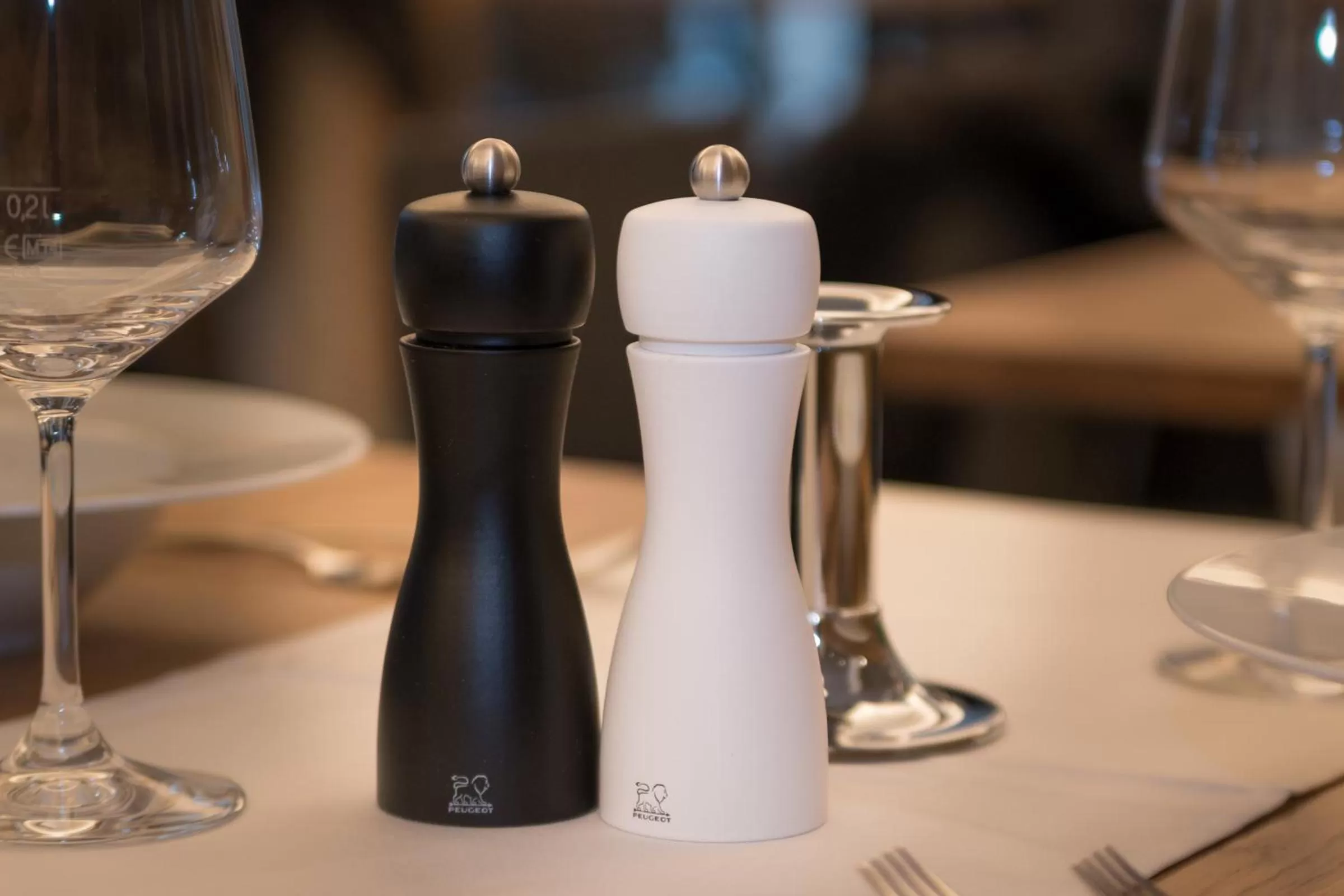 Restaurant/places to eat in Bayer 89 Vi Vadi Hotel