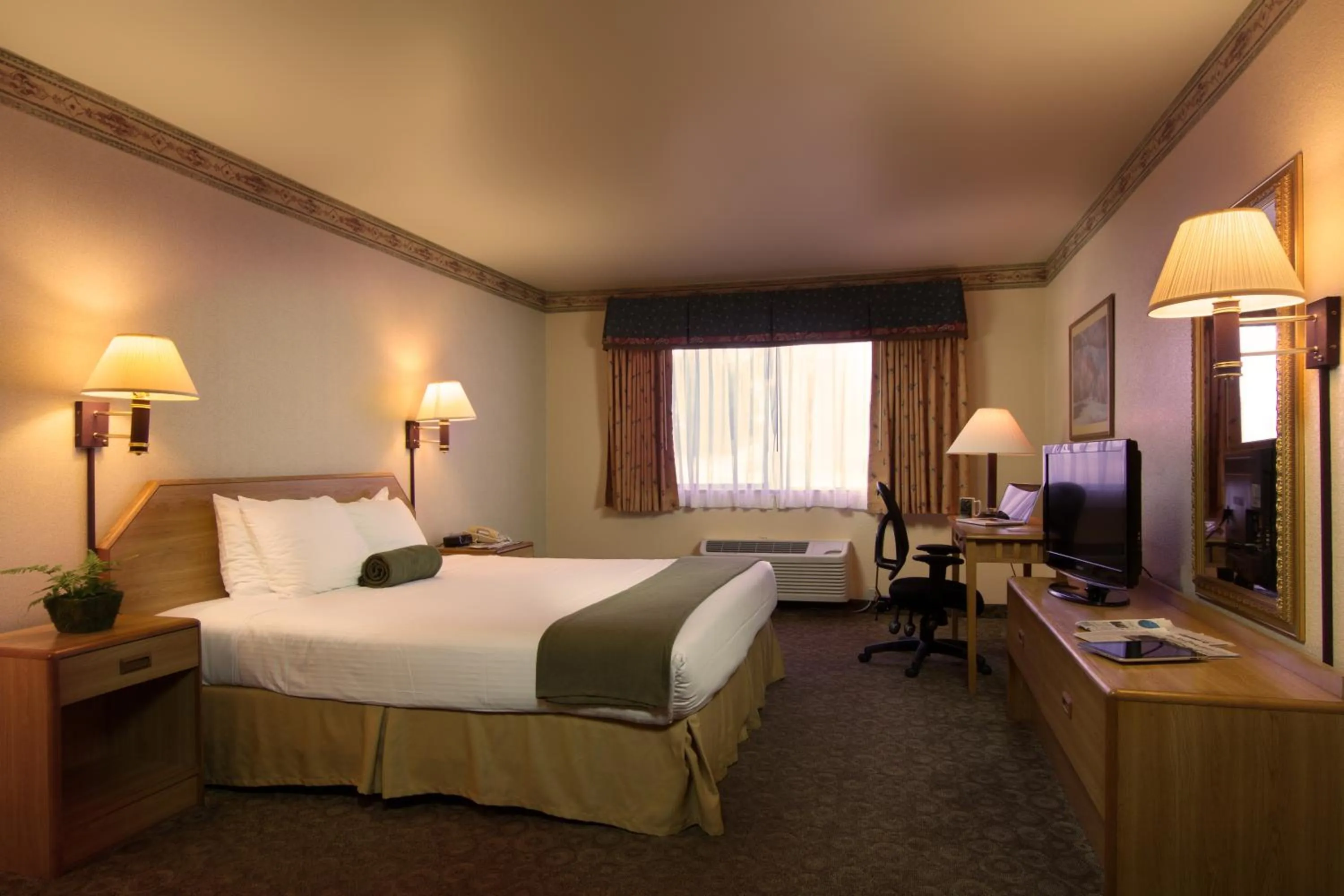 Photo of the whole room, Bed in The Redwood Riverwalk, a boutique hotel