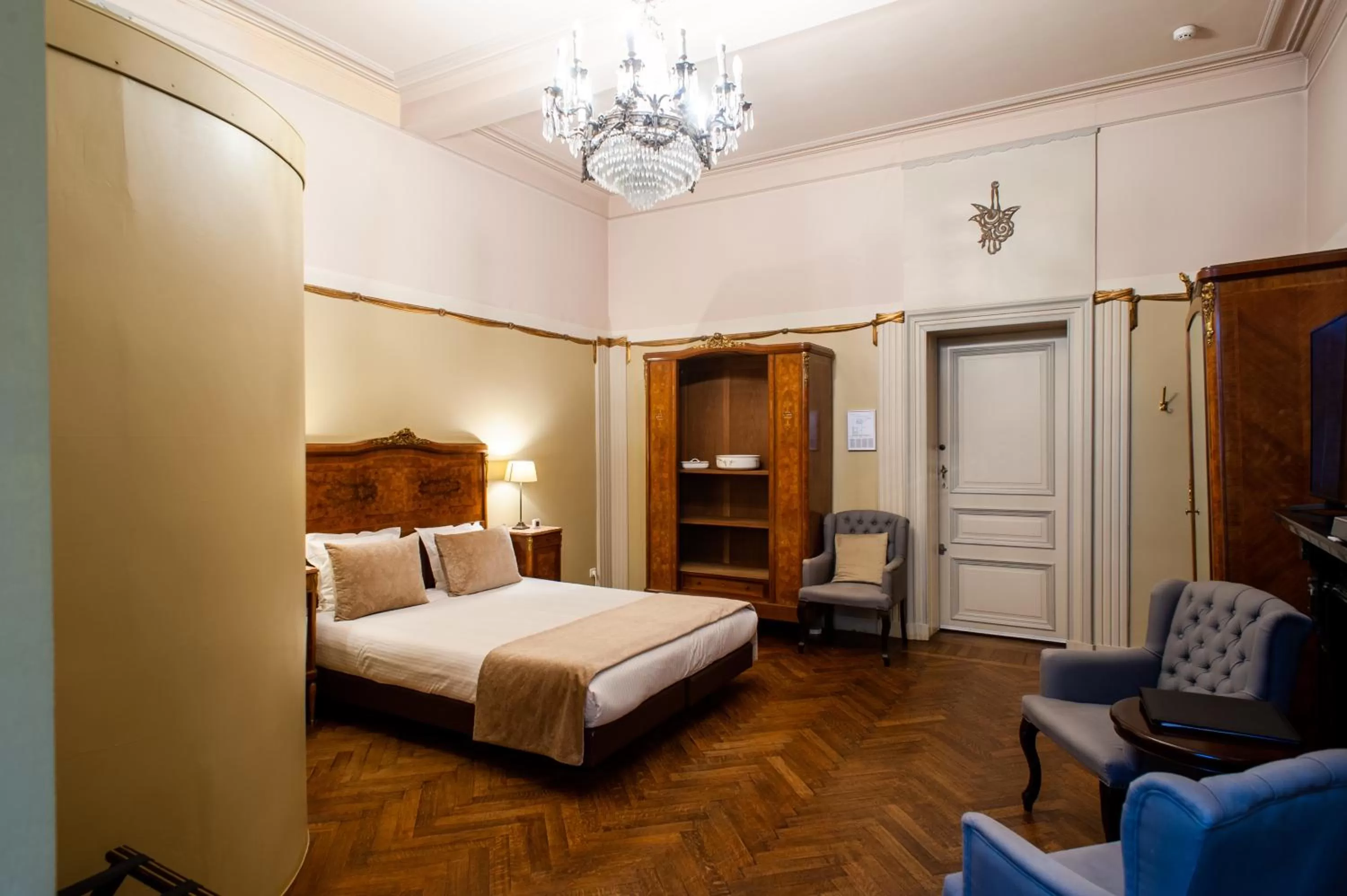 Photo of the whole room, Bed in Charme Hotel Hancelot