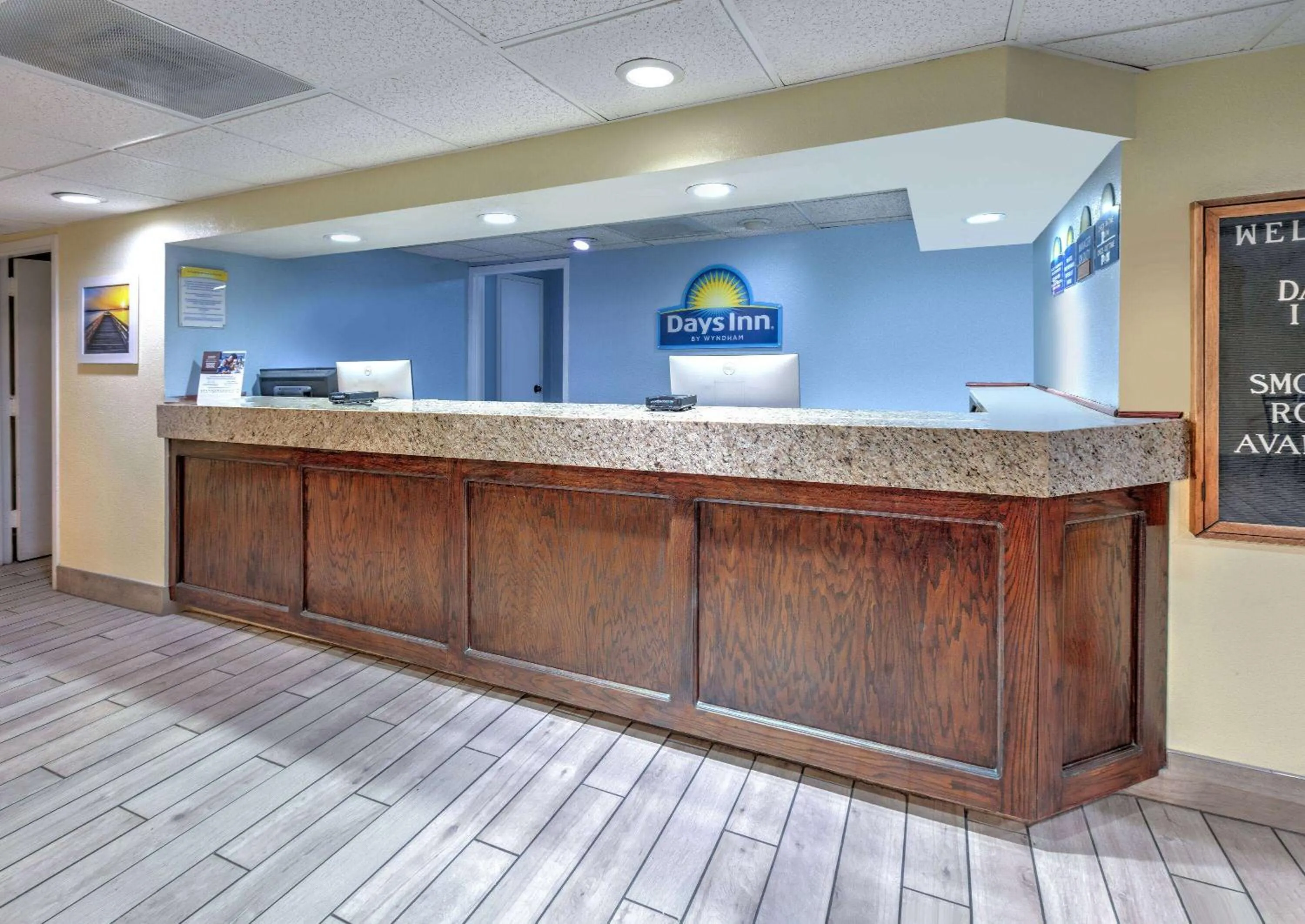 Lobby or reception in Days Inn by Wyndham Greenville MS