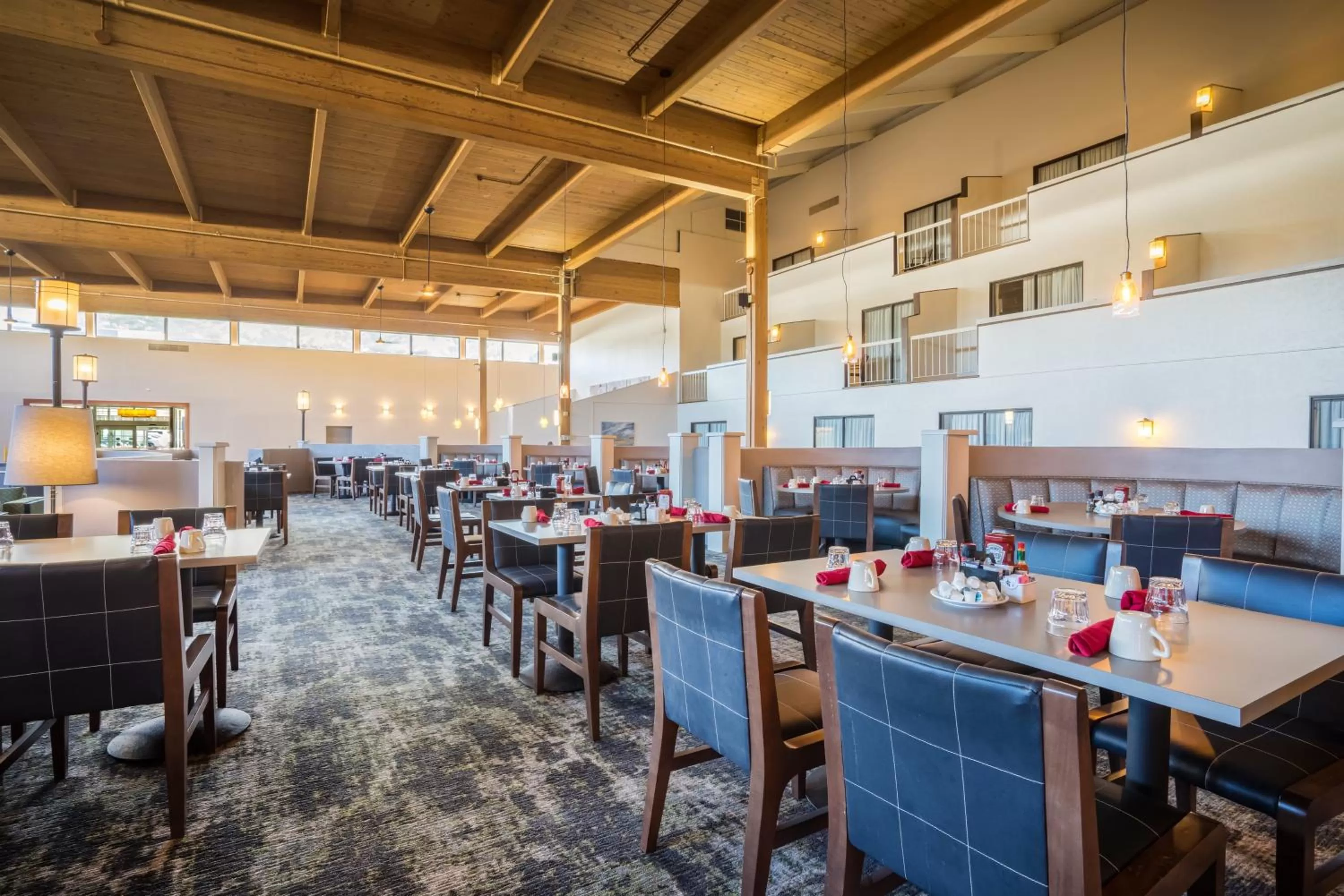 Breakfast in enVision Hotel & Conference Center Mansfield-Foxboro