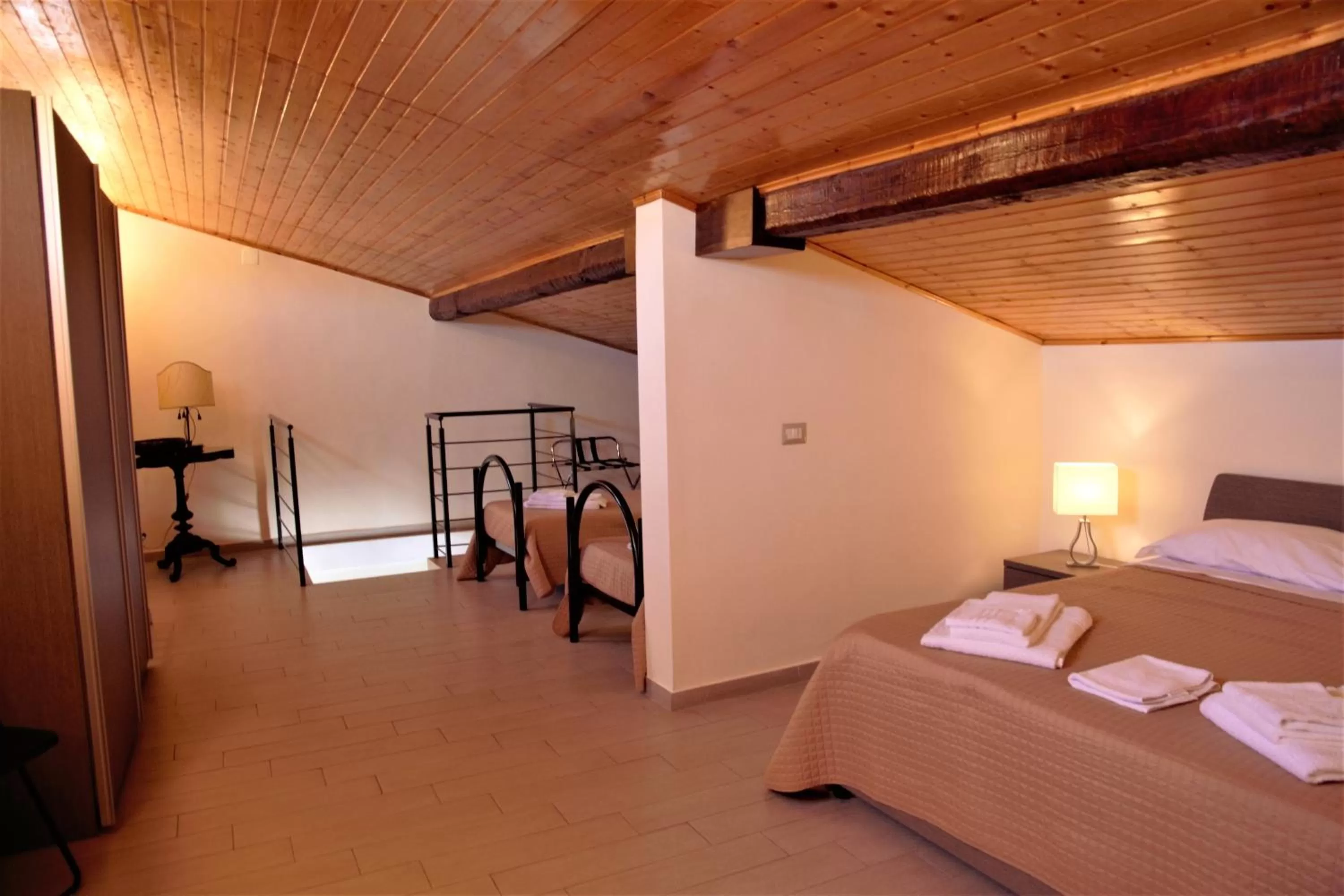 Photo of the whole room, Bed in B&B al Teatro Massimo