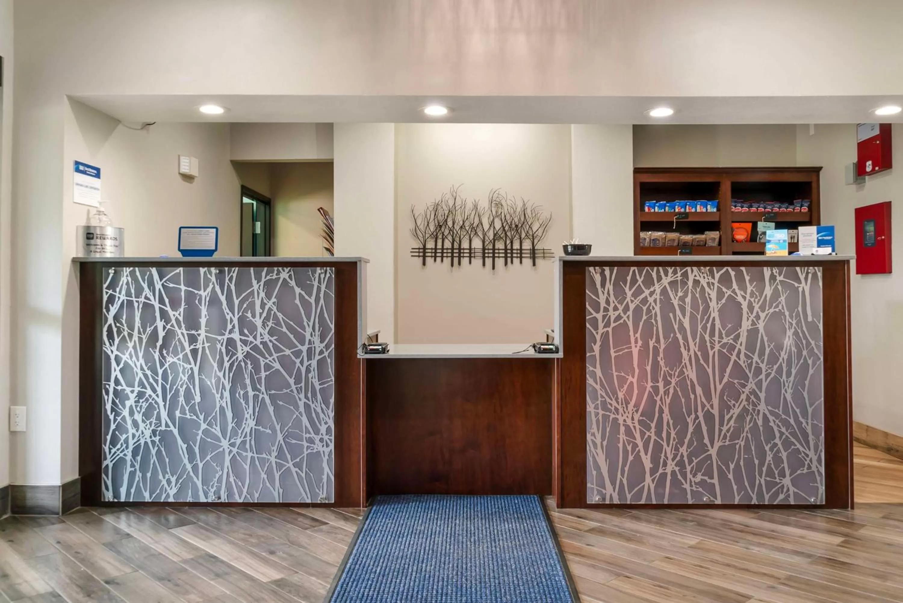 Lobby or reception in Best Western Clare Hotel