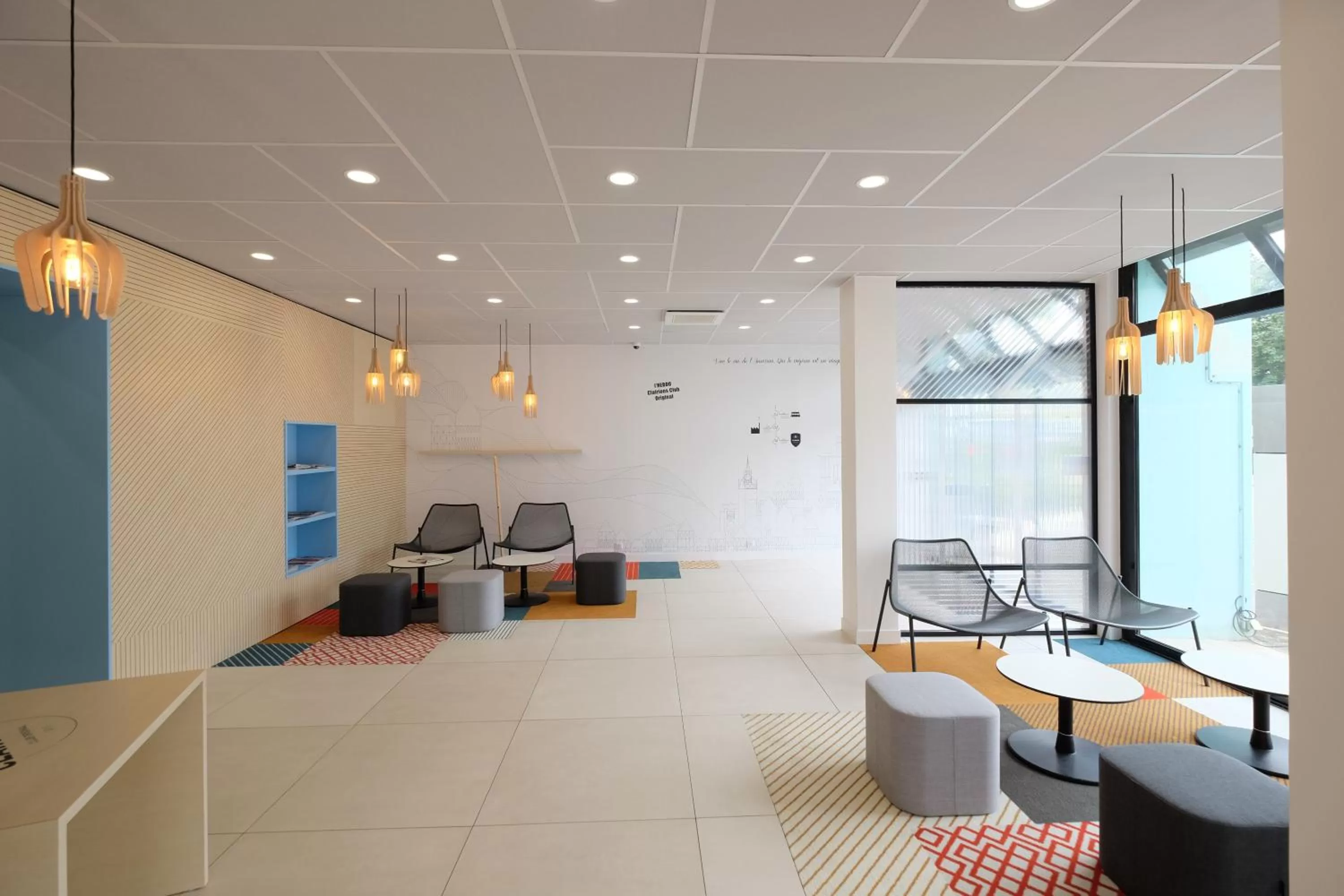 Lobby or reception in Hôtel ibis Styles Auxerre Nord