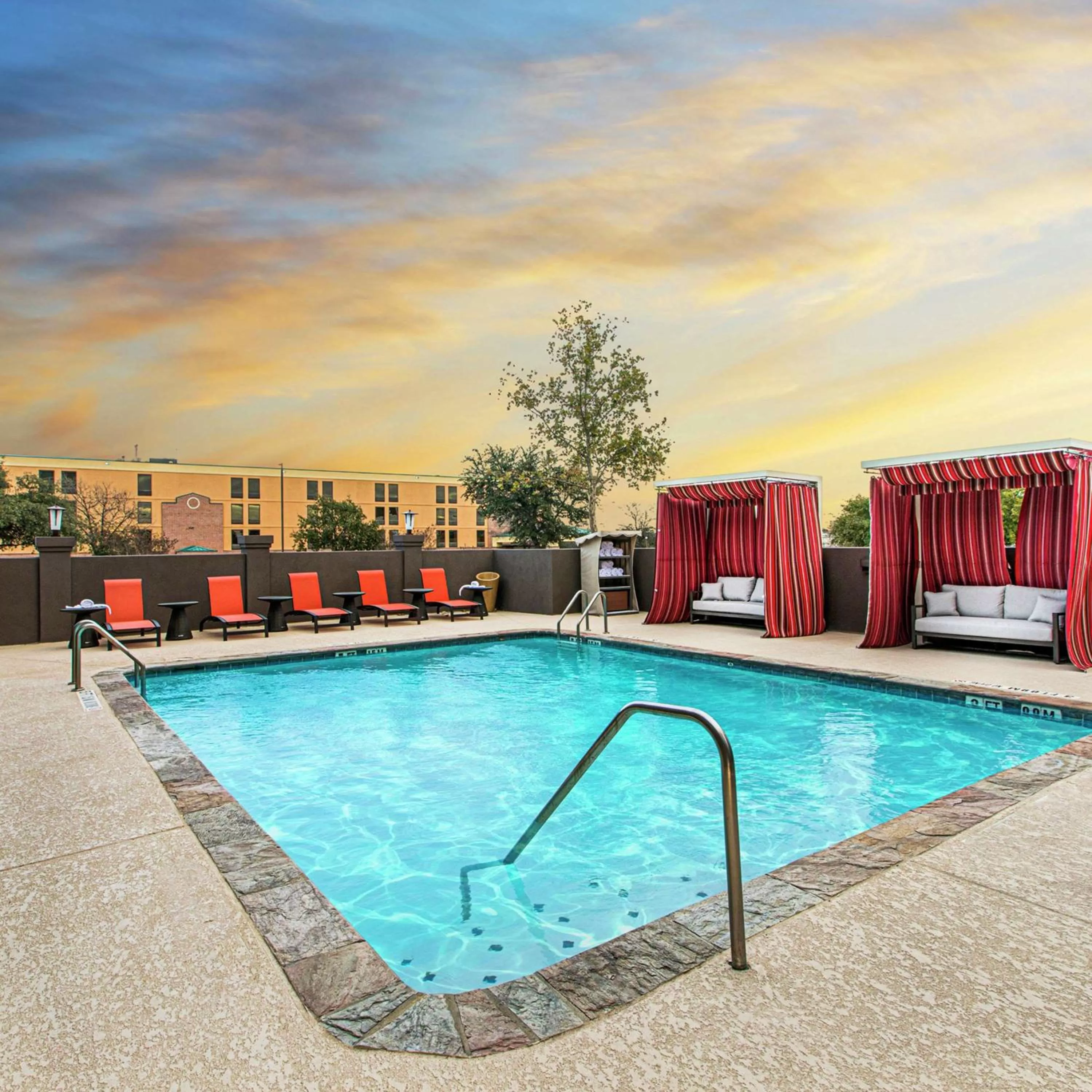 Pool view in DoubleTree by Hilton San Antonio Northwest - La Cantera