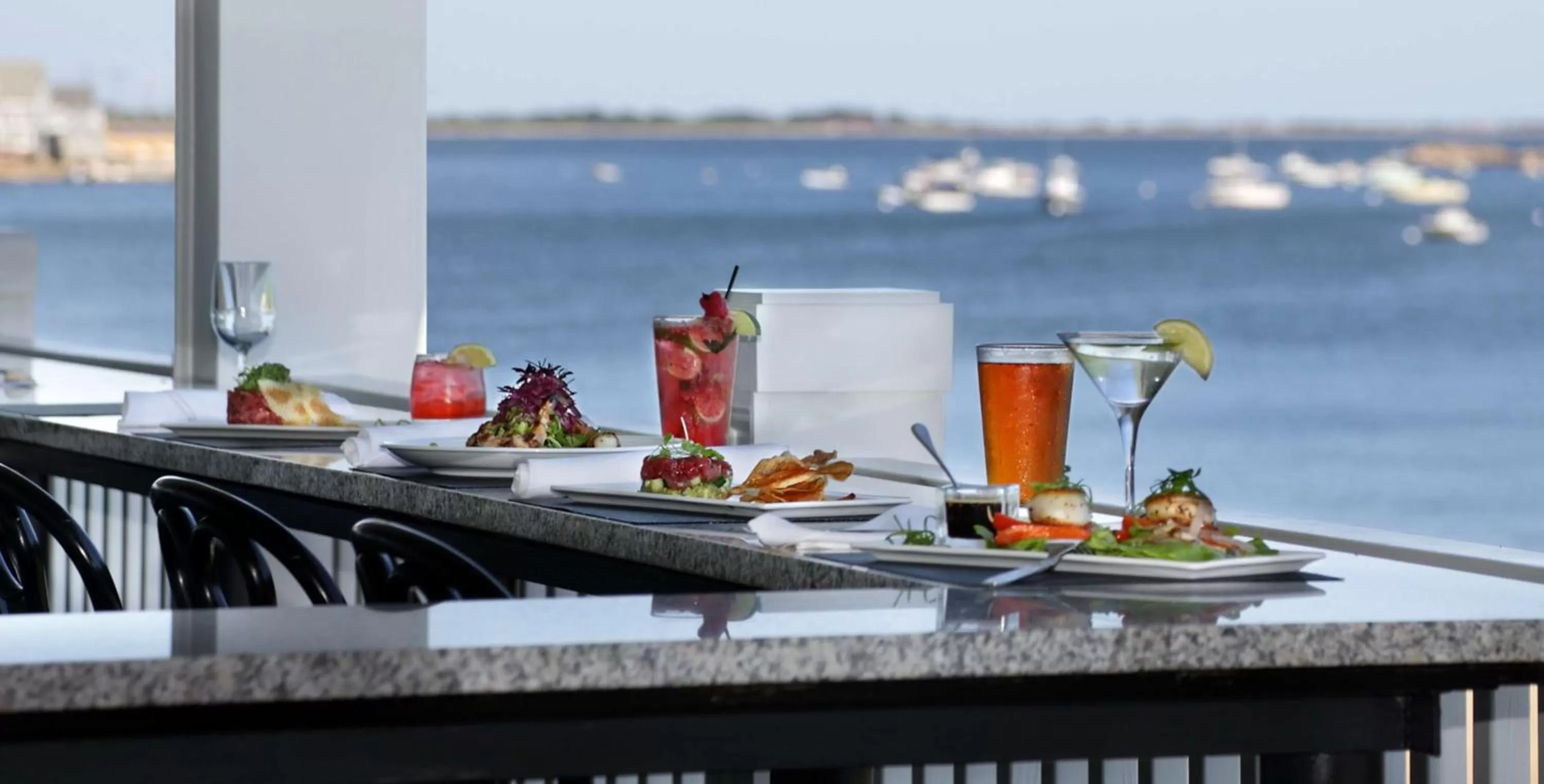 Restaurant/places to eat in Madison Beach Hotel, Curio Collection by Hilton