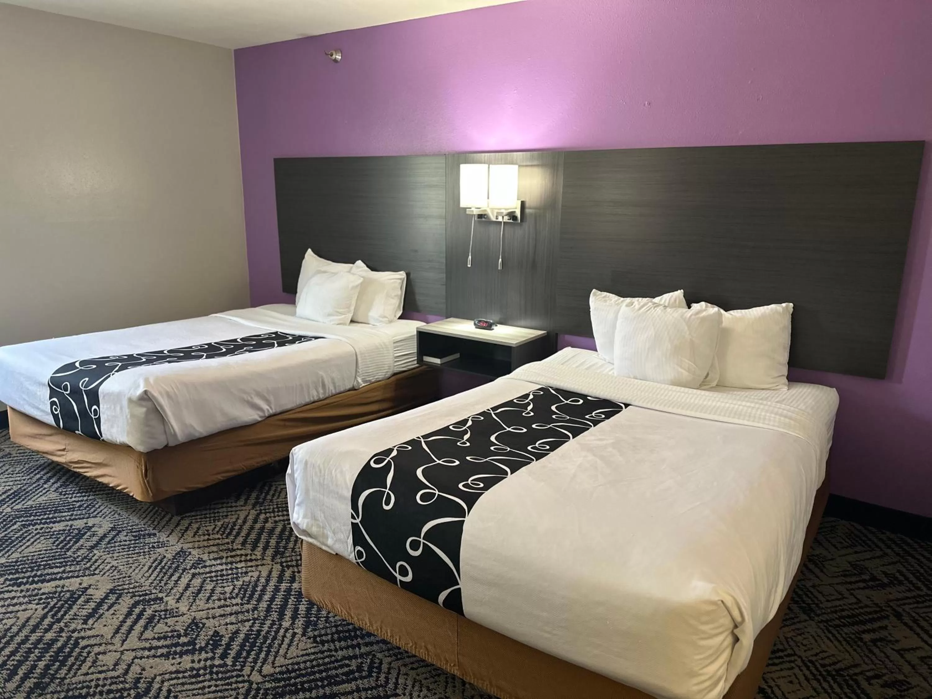 Bedroom, Bed in La Quinta Inn by Wyndham Omaha Southwest