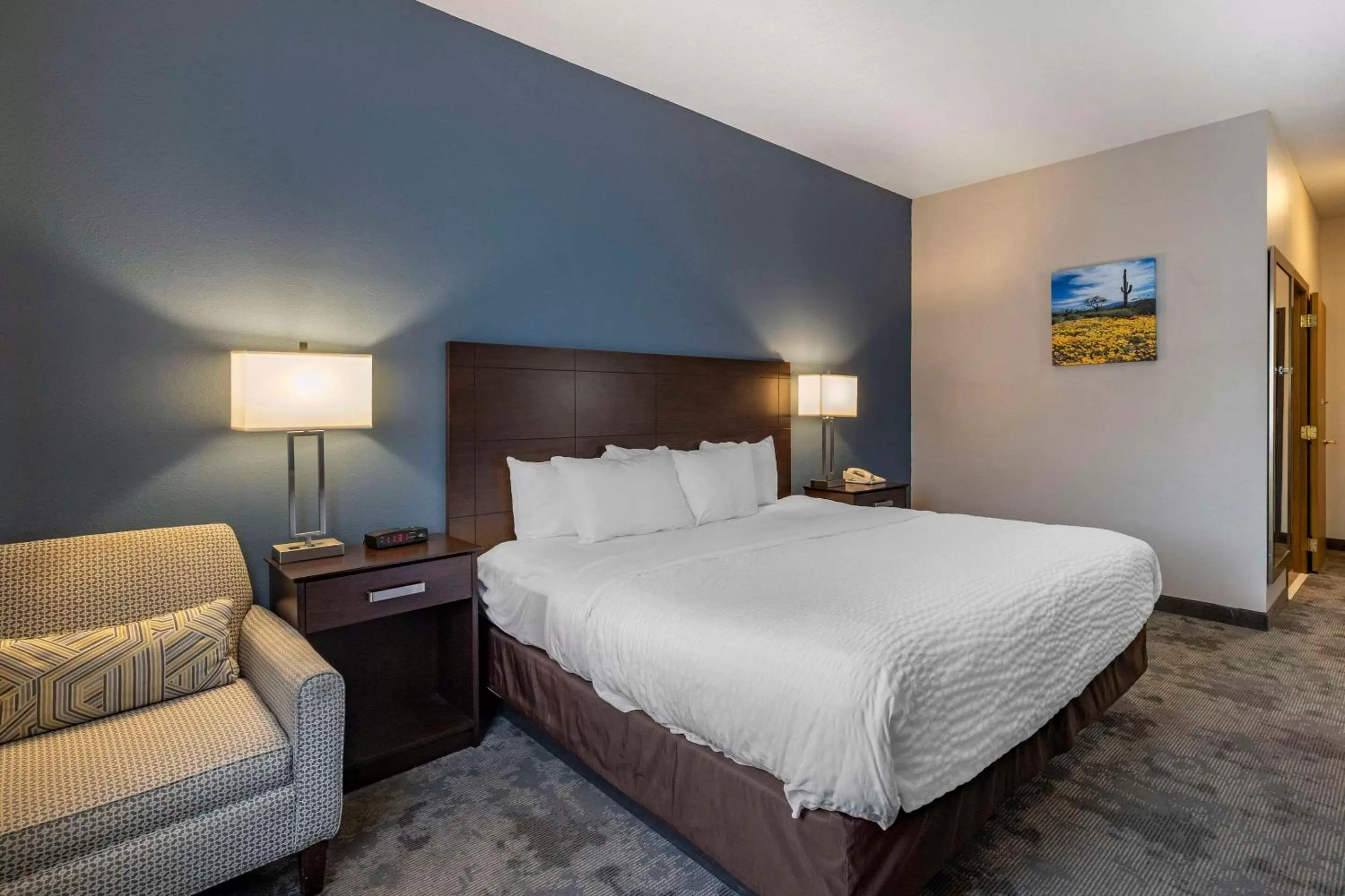 Bedroom in Clarion Inn Kingman I-40 Route 66