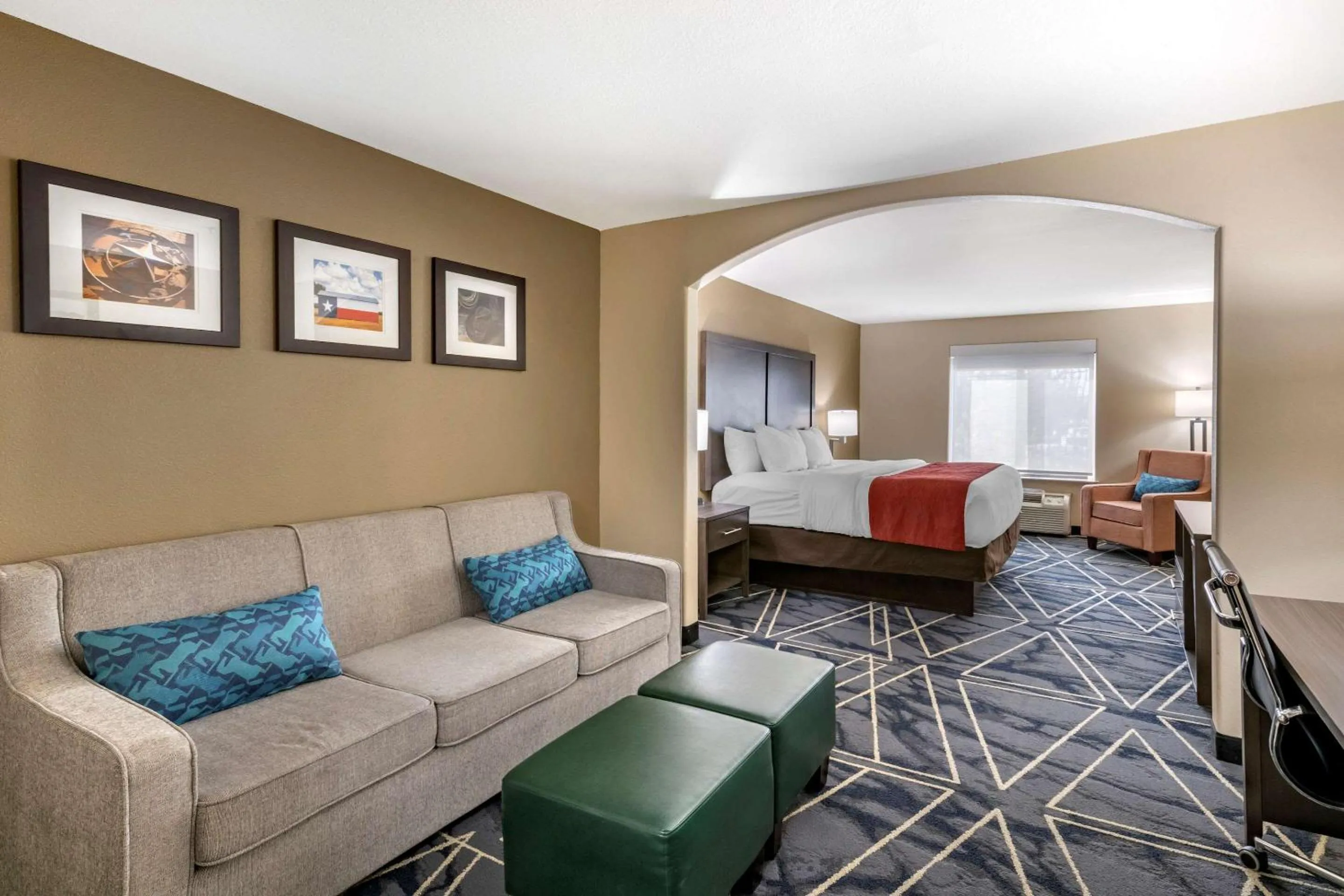 Photo of the whole room in Comfort Inn & Suites Lubbock West