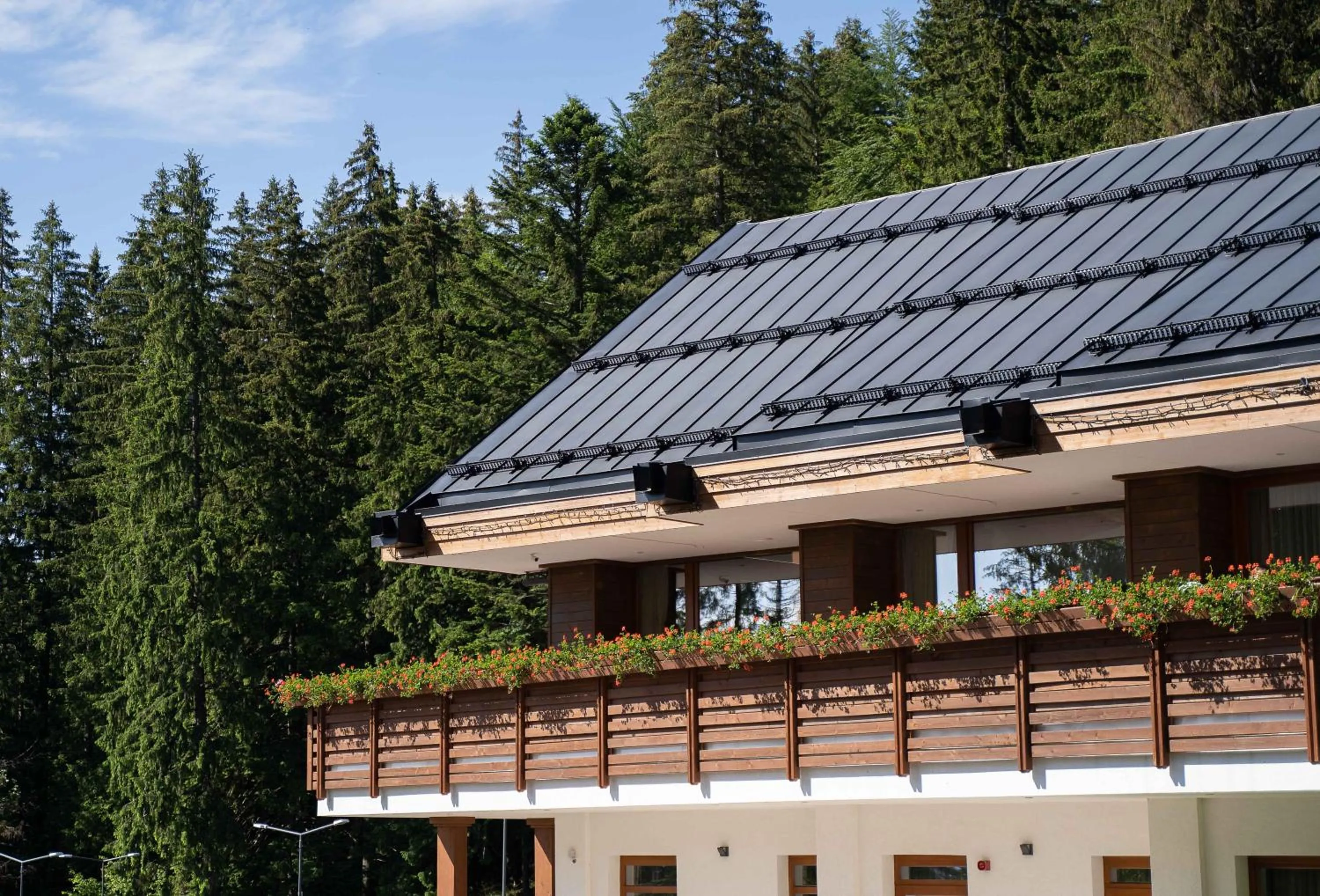 Restaurant/places to eat in Teleferic Grand Hotel