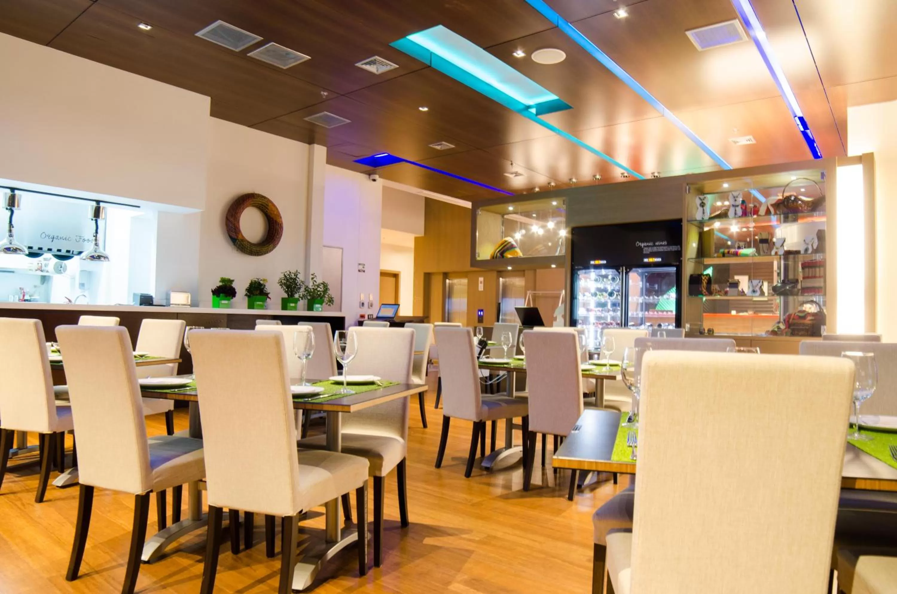 Restaurant/places to eat in Biohotel Organic Suites Bogotá