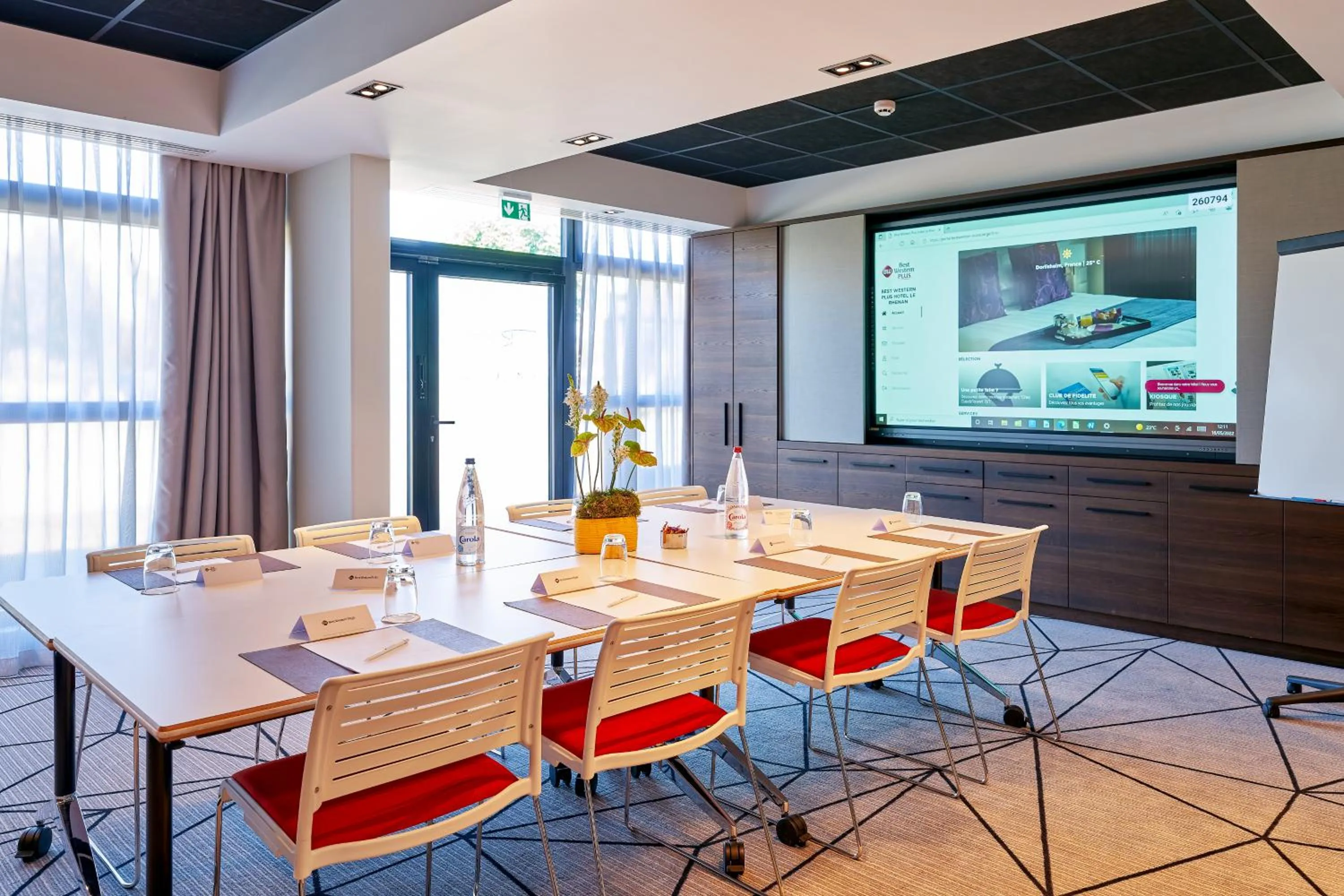 Meeting/conference room in Best Western Plus Hôtel Le Rhénan & Restaurant Chez Claude