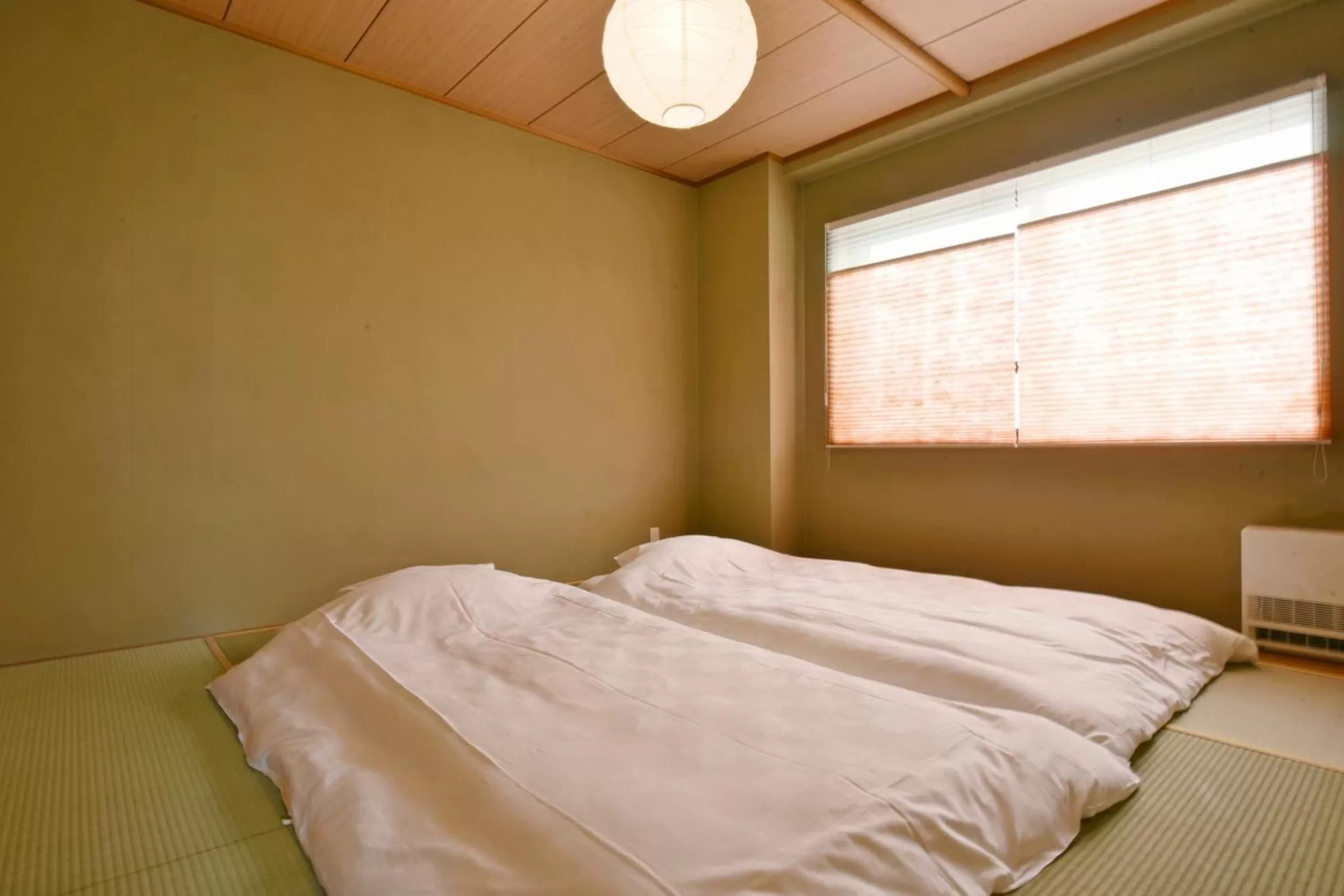 Bedroom, Bed in Hostel PLEASURE MARUYAMA