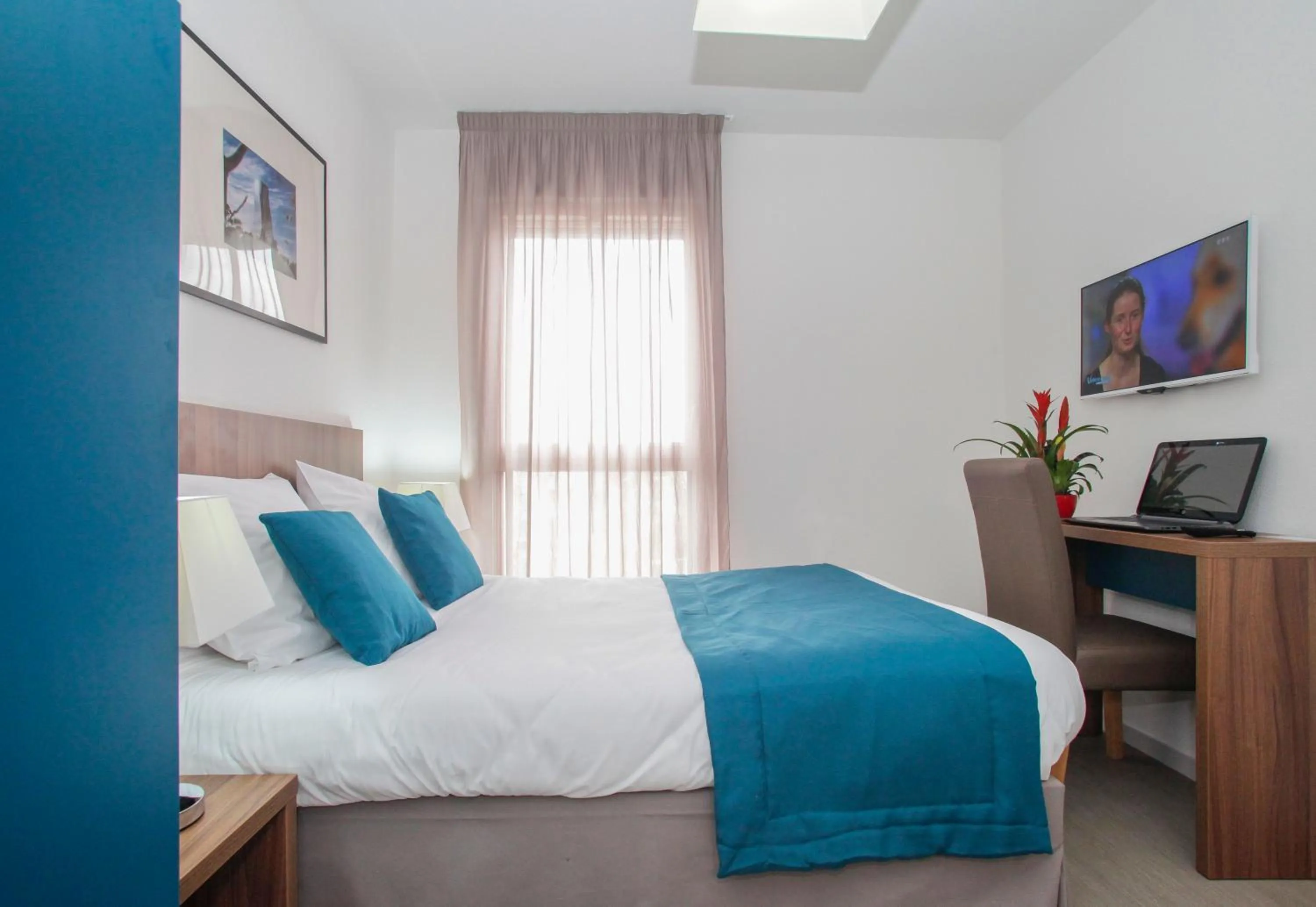 Bedroom, Bed in Appart'hôtel Odalys City - Orléans Centre