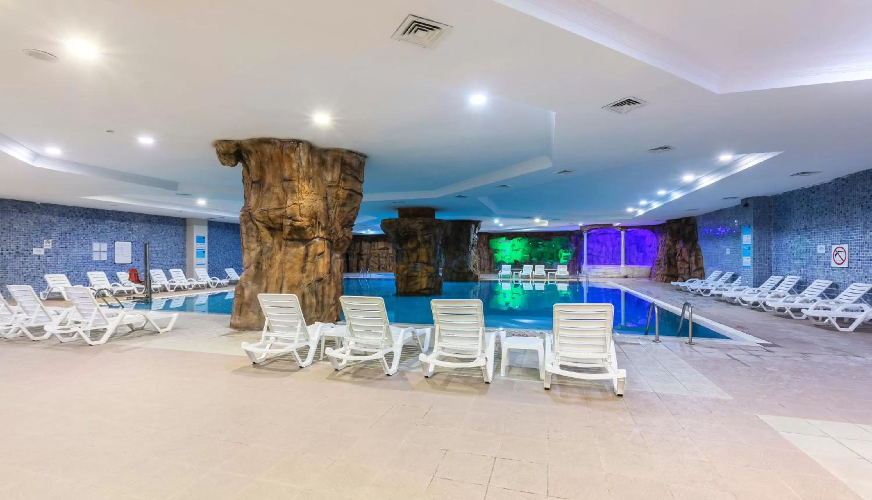 Swimming pool in Kumburgaz Marin Princess Hotel