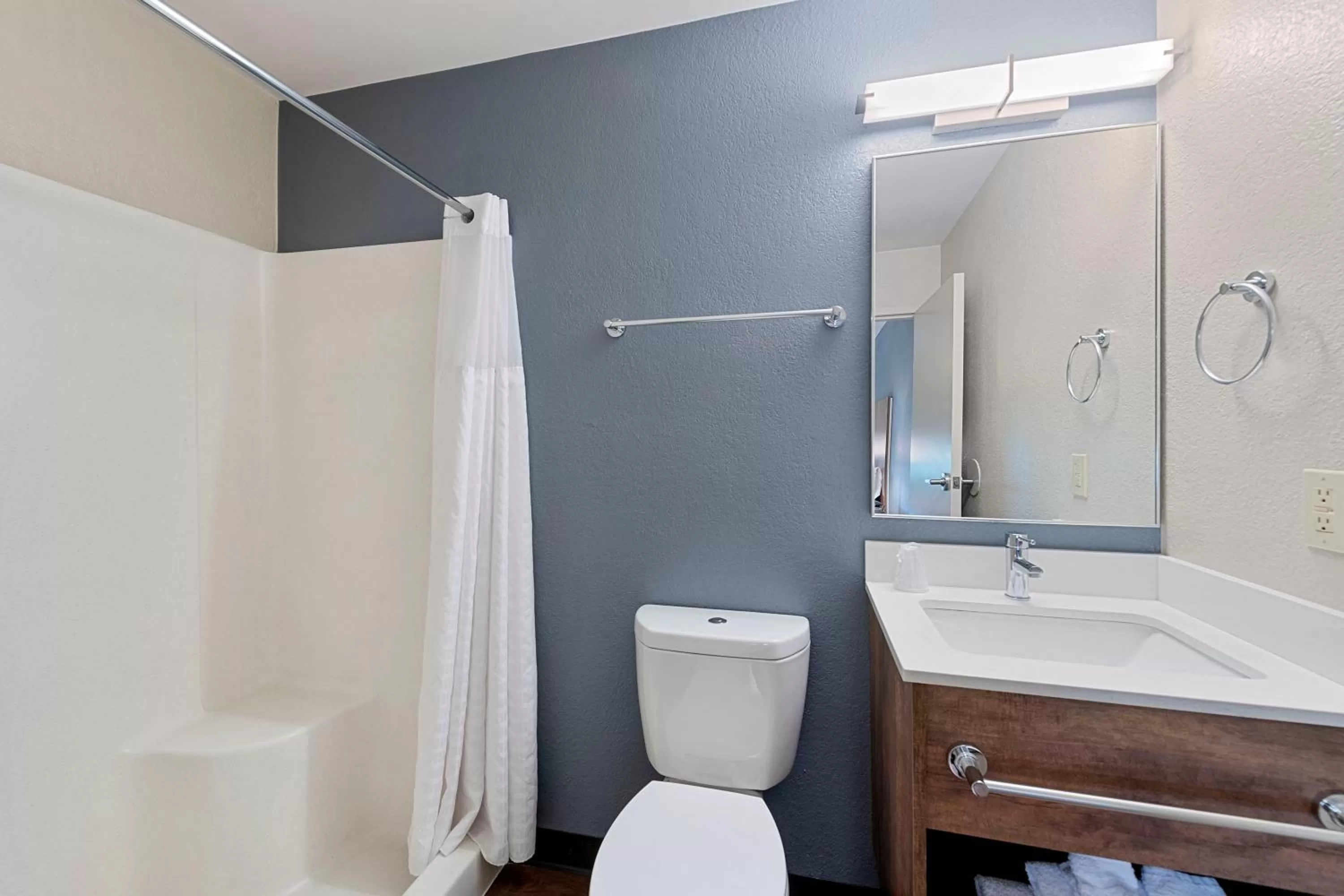 Bathroom in Extended Stay America Premier Suites - Fort Lauderdale - Deerfield Beach