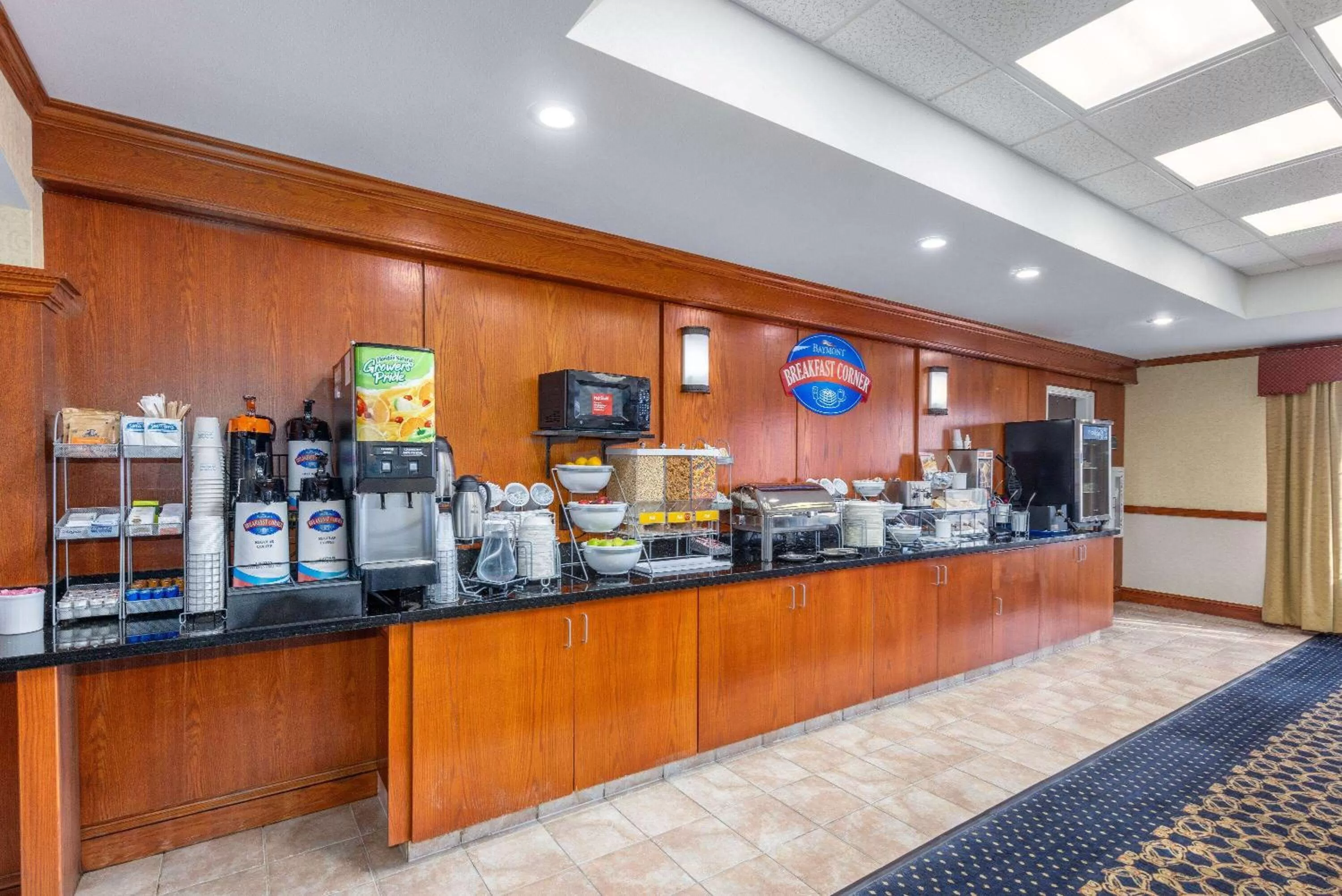 Breakfast in Baymont by Wyndham Pratt