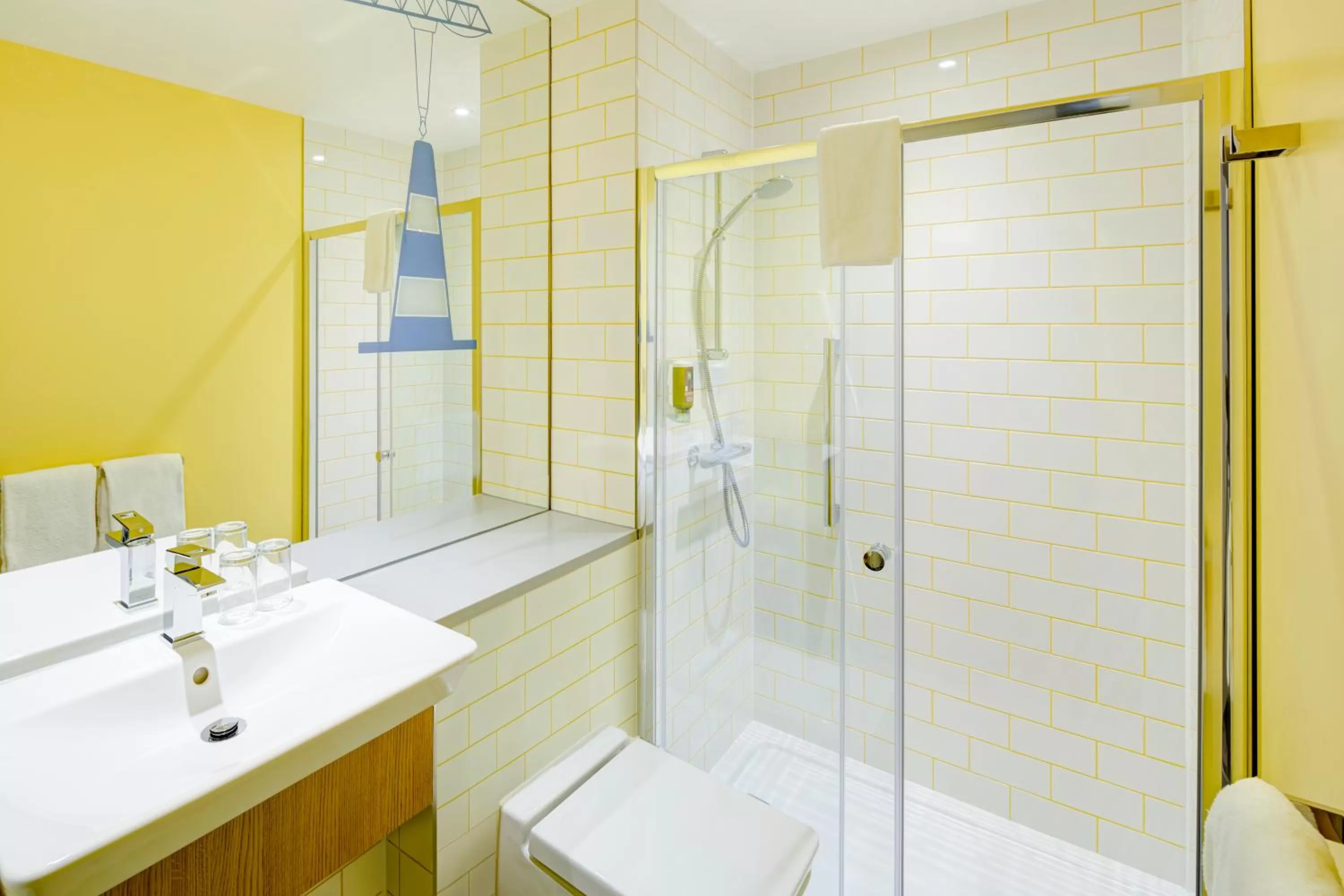 Shower in ibis Styles Glasgow Centre George Square