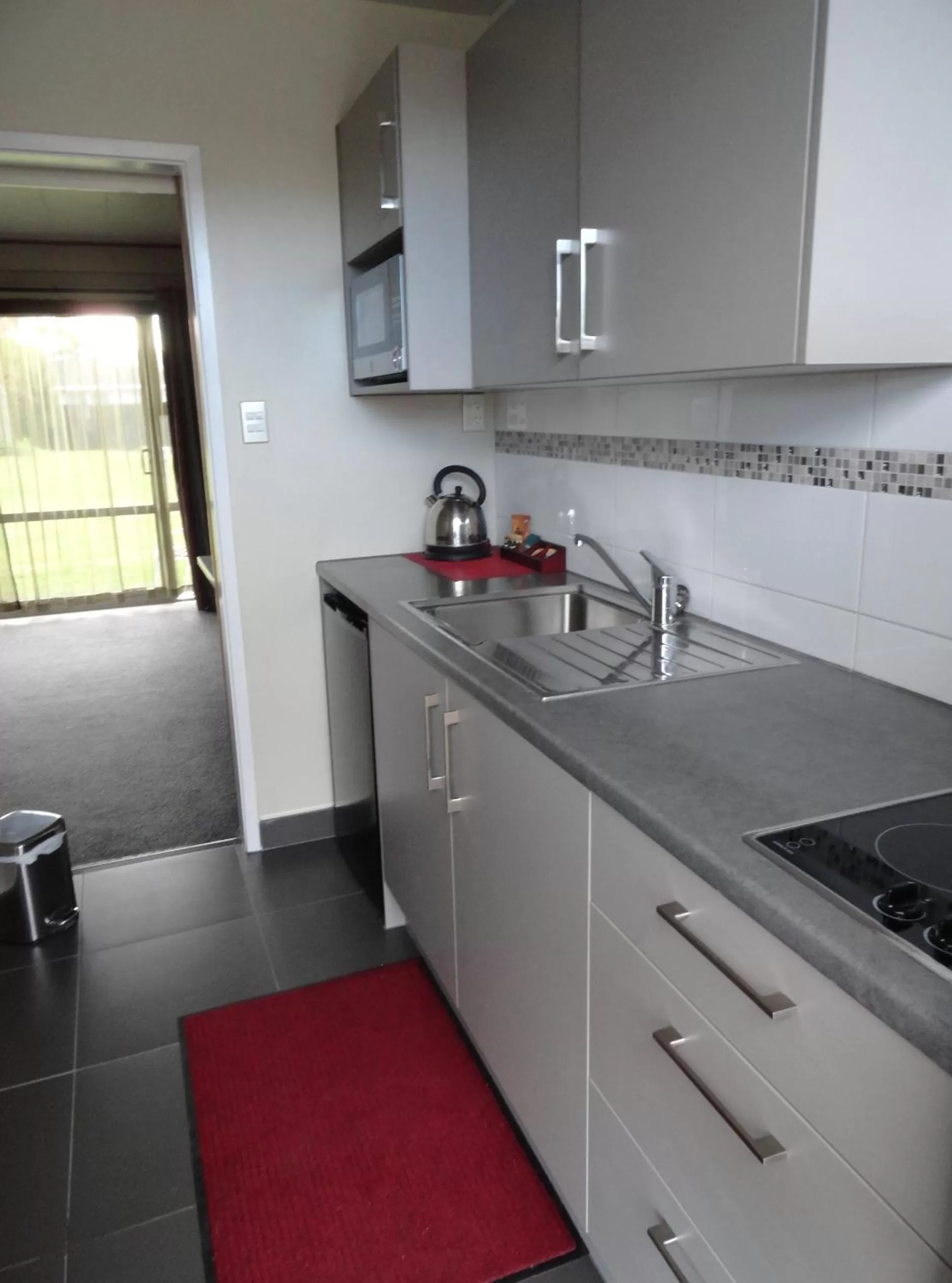 Kitchen or kitchenette in Aarburg Airport Motel