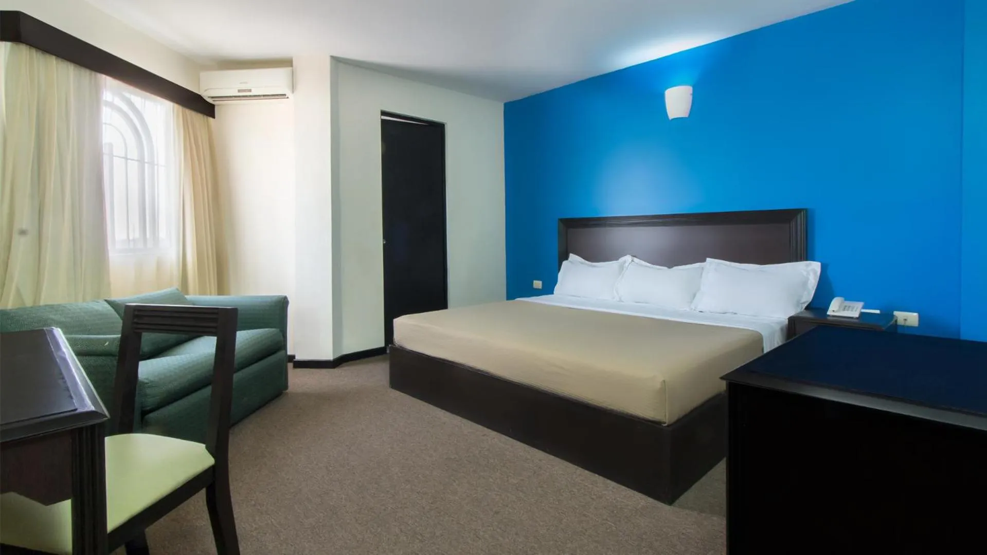 Bed in CHN Hotel Monterrey Santa Fe