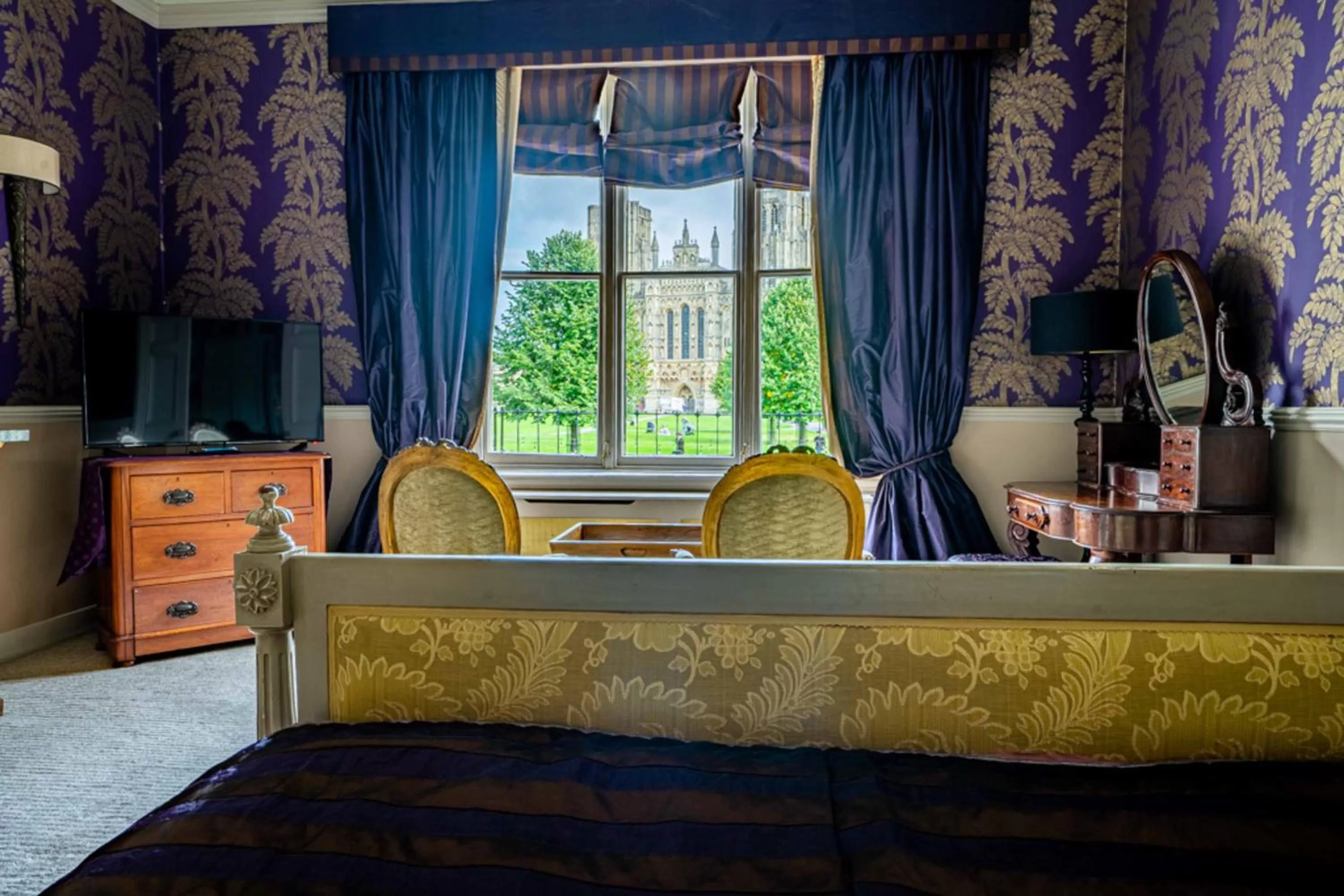 Bedroom, Bed in The Swan Hotel, Wells, Somerset - The Coaching Inn Group