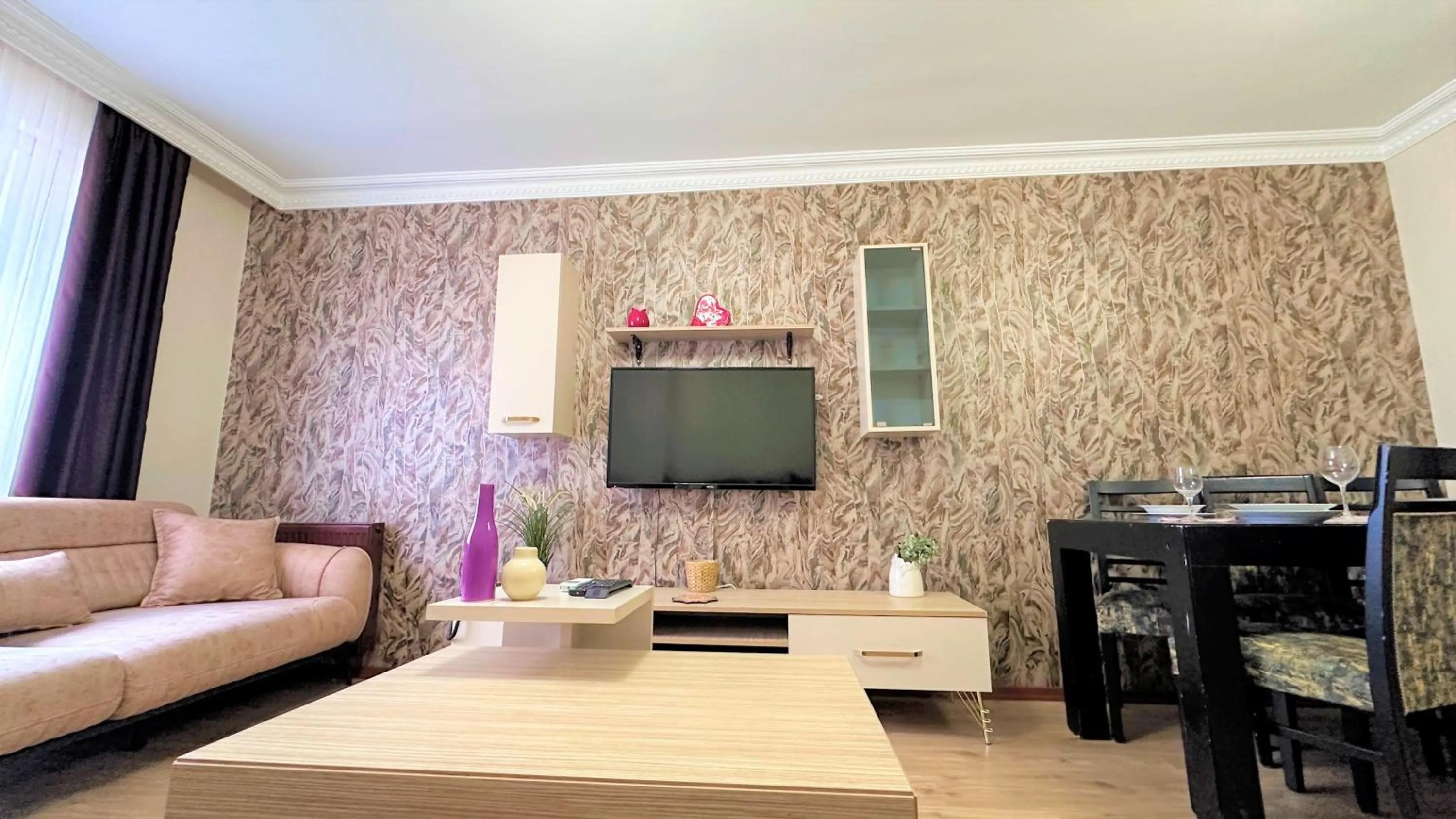 TV and multimedia in Overland Residence