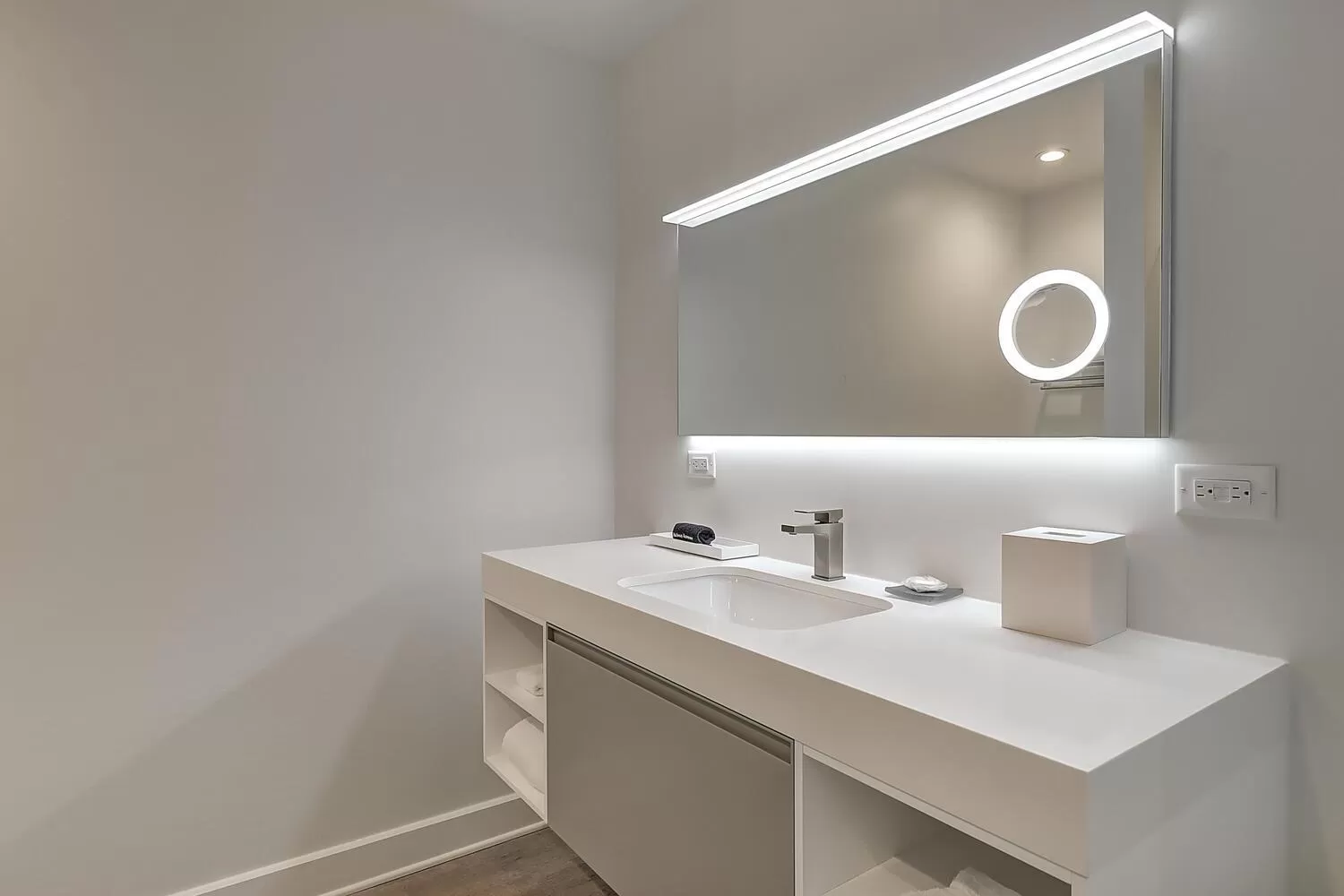 Bathroom in Lively Beach