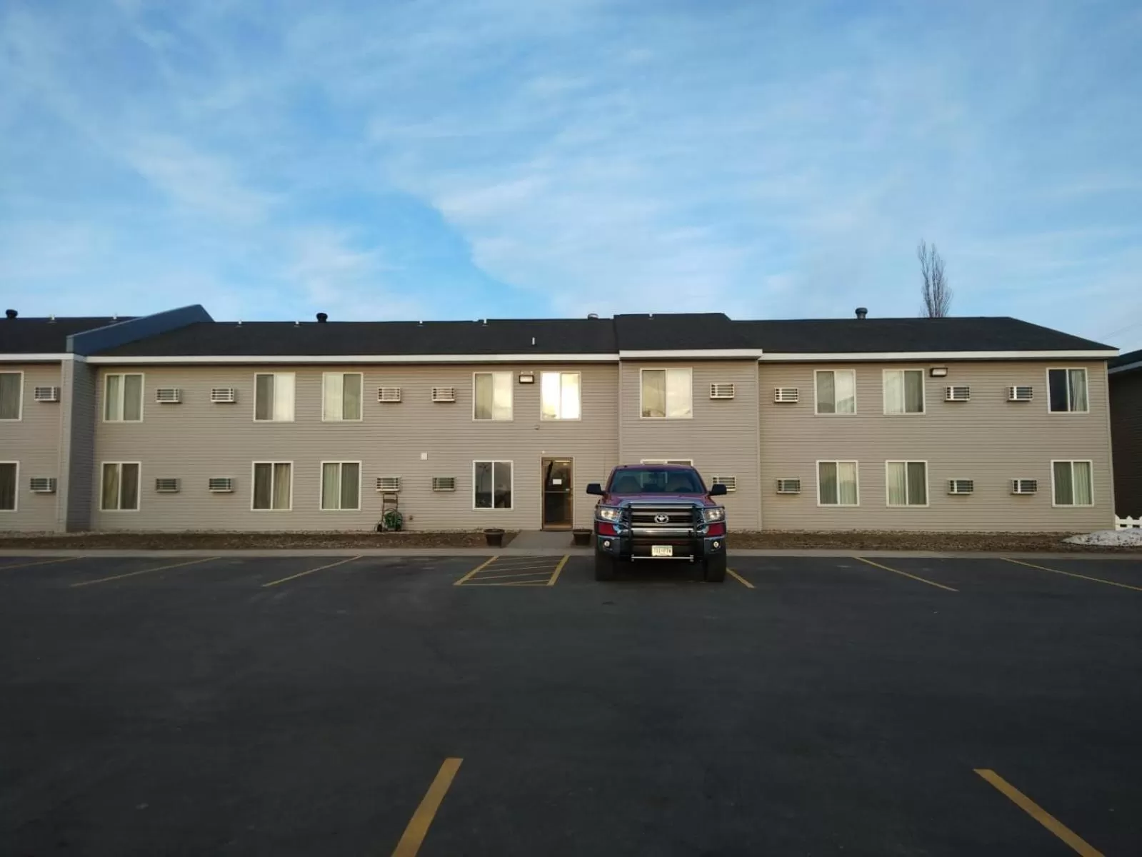 Property building in Super 8 by Wyndham Glenwood