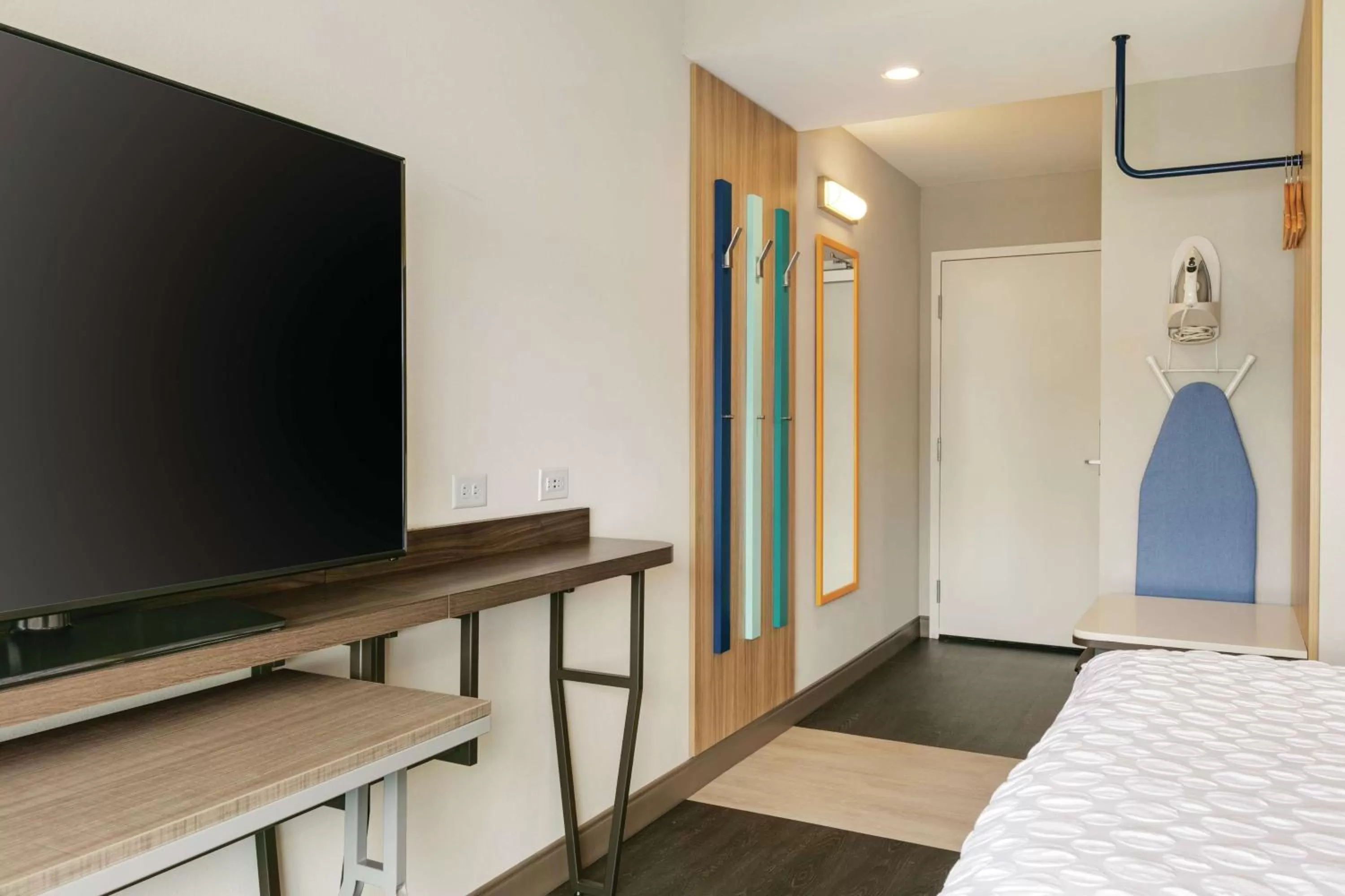 Bedroom, Bed in Tru By Hilton Williamsville Buffalo Airport