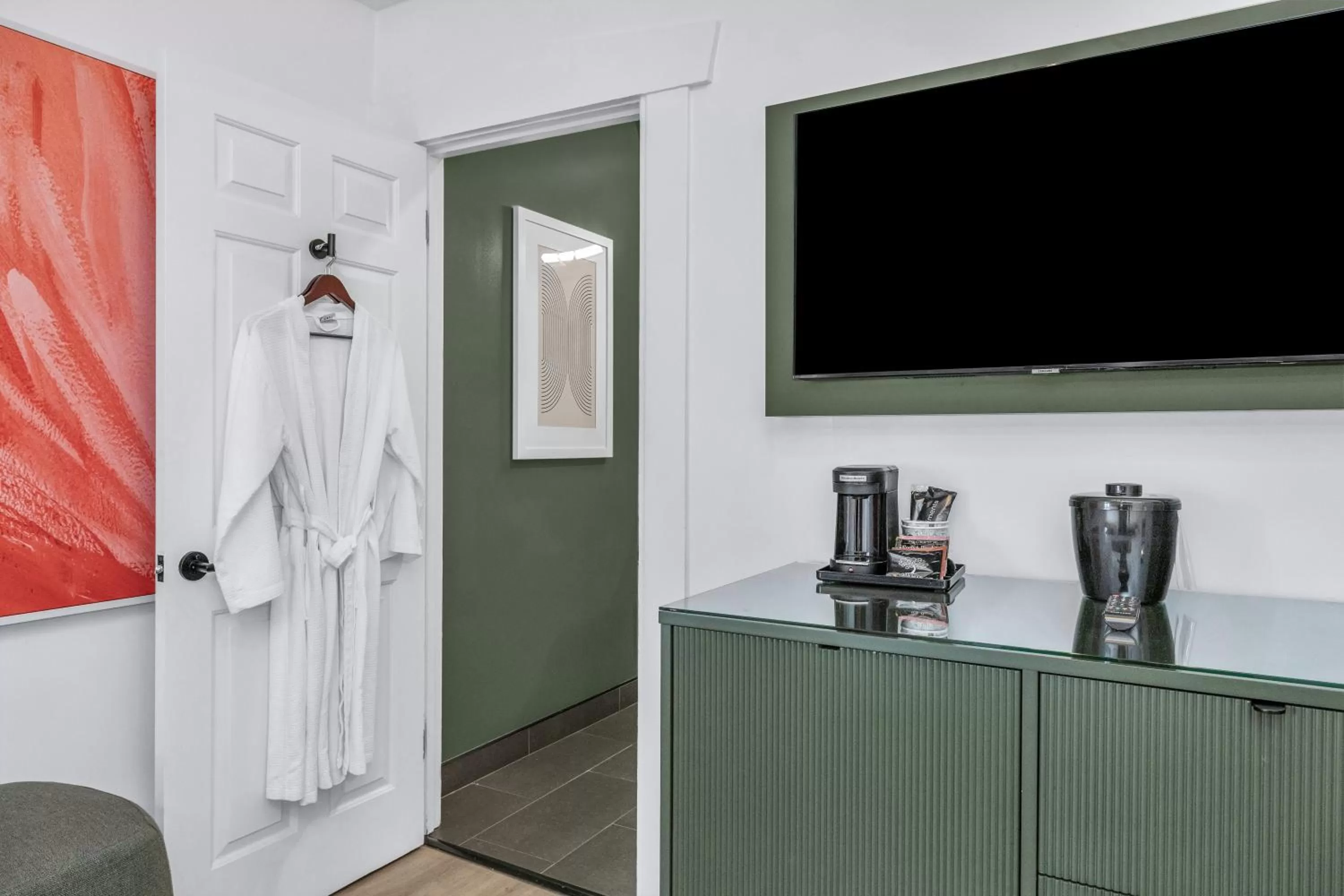 Coffee/tea facilities in Nob Hill Hotel