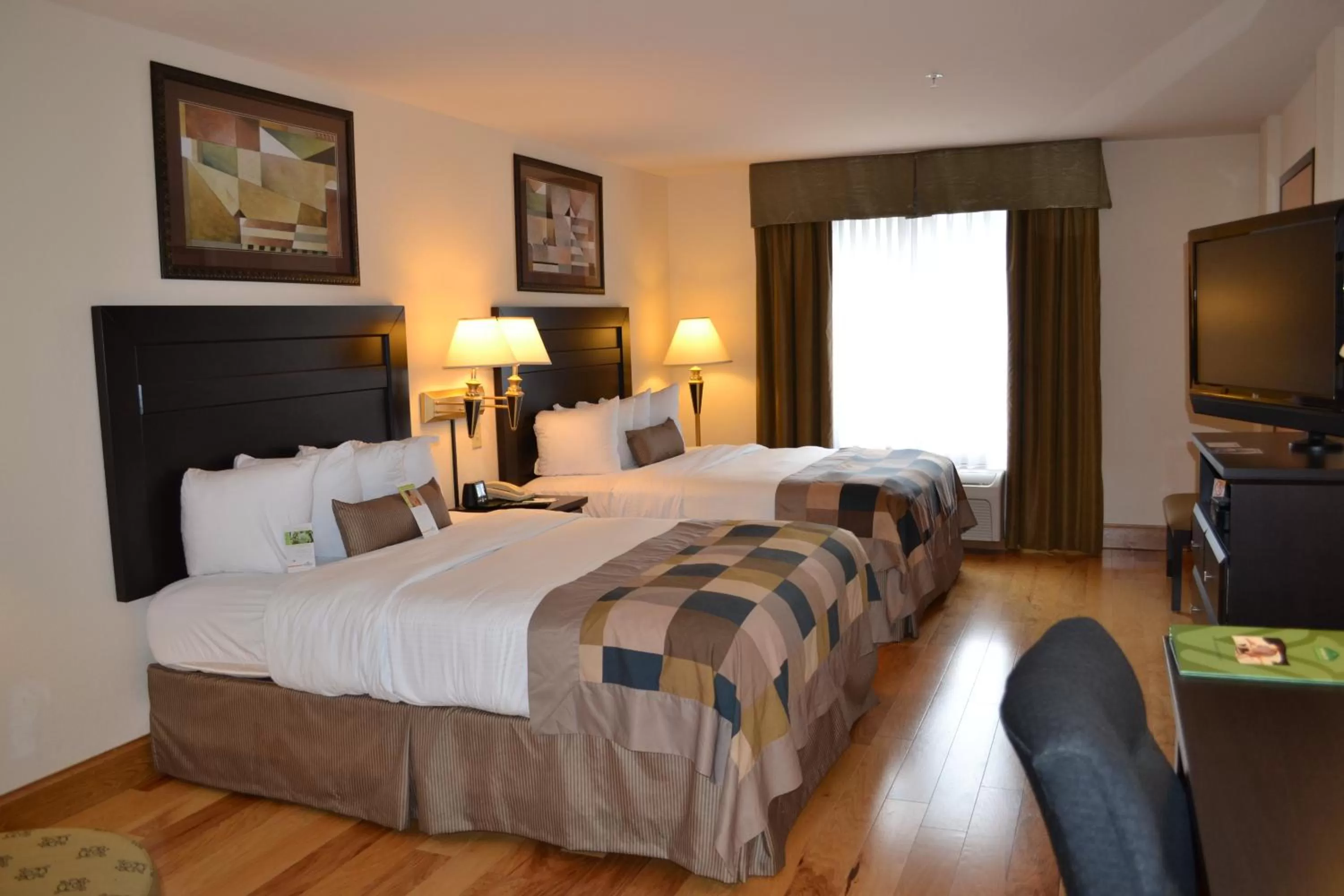 Bed in Wingate by Wyndham LaGrange