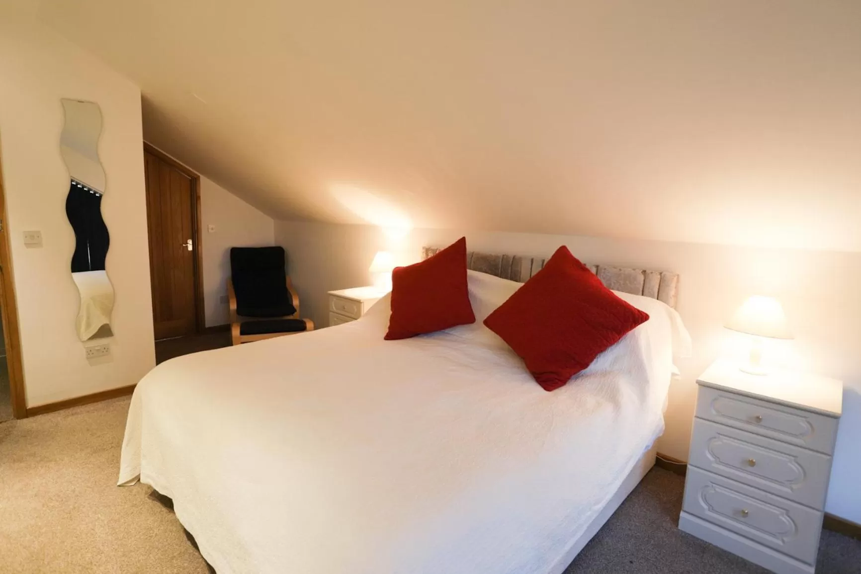 Bed in Crackin View Guest House