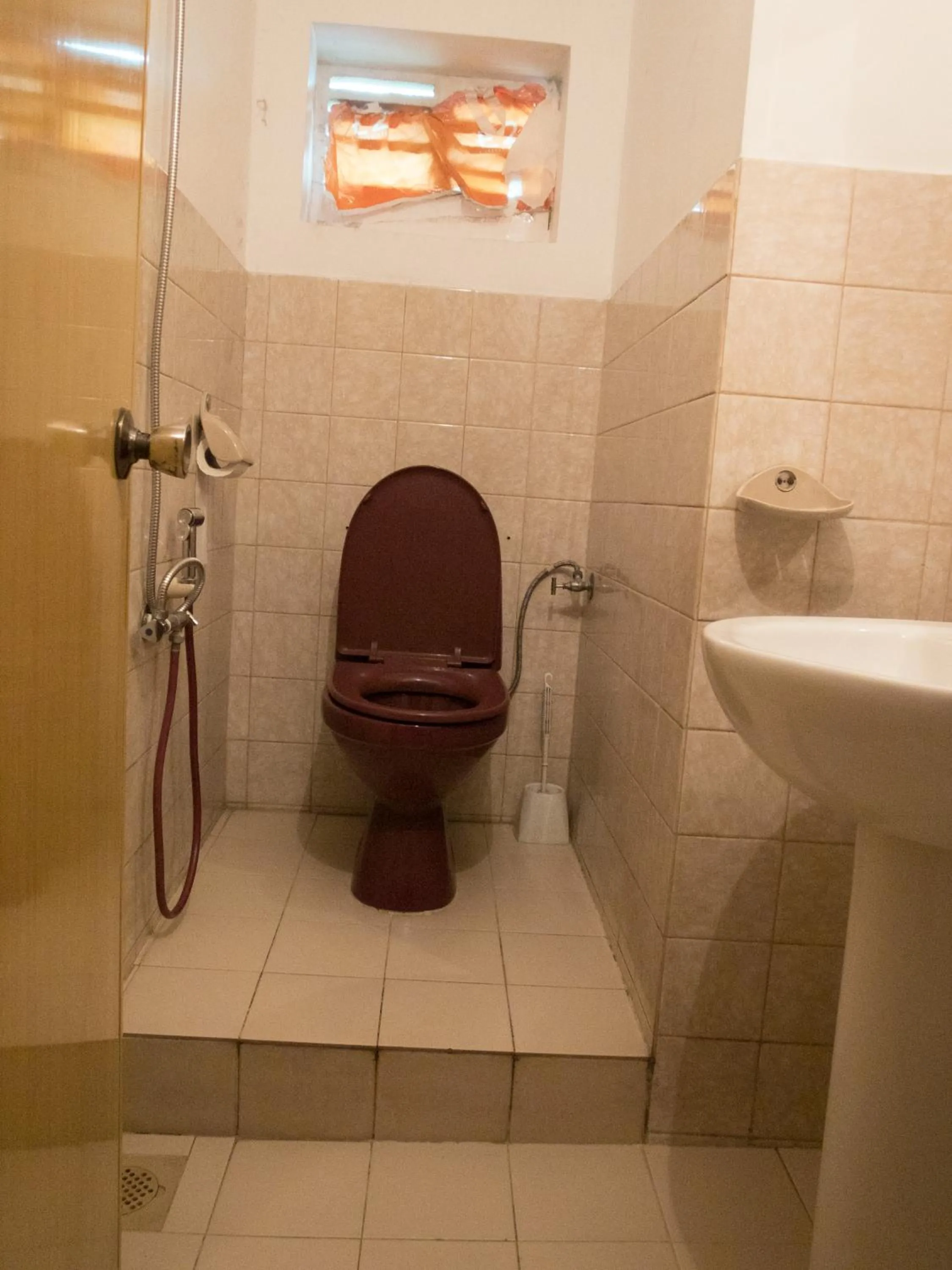 Shower in Backpack Lanka