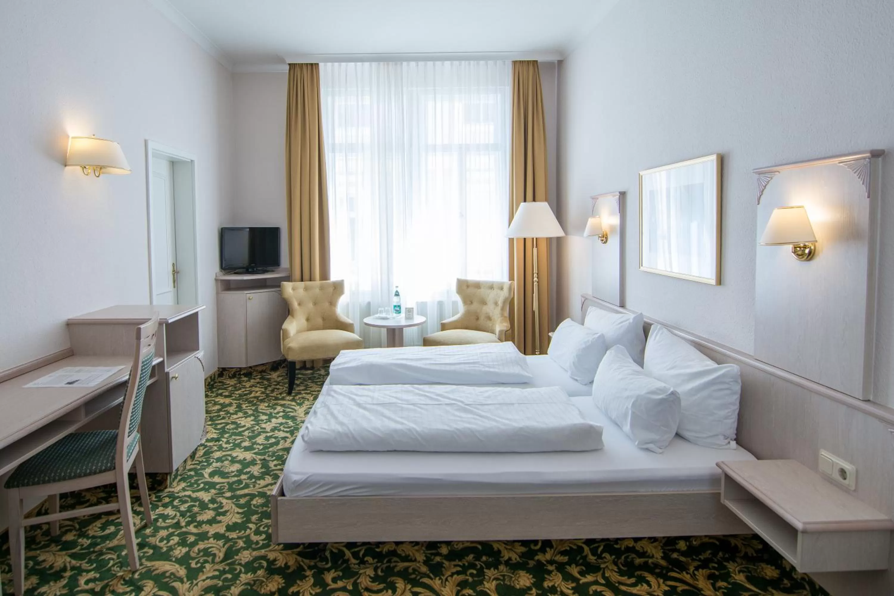 Photo of the whole room, Bed in Villa Antonia