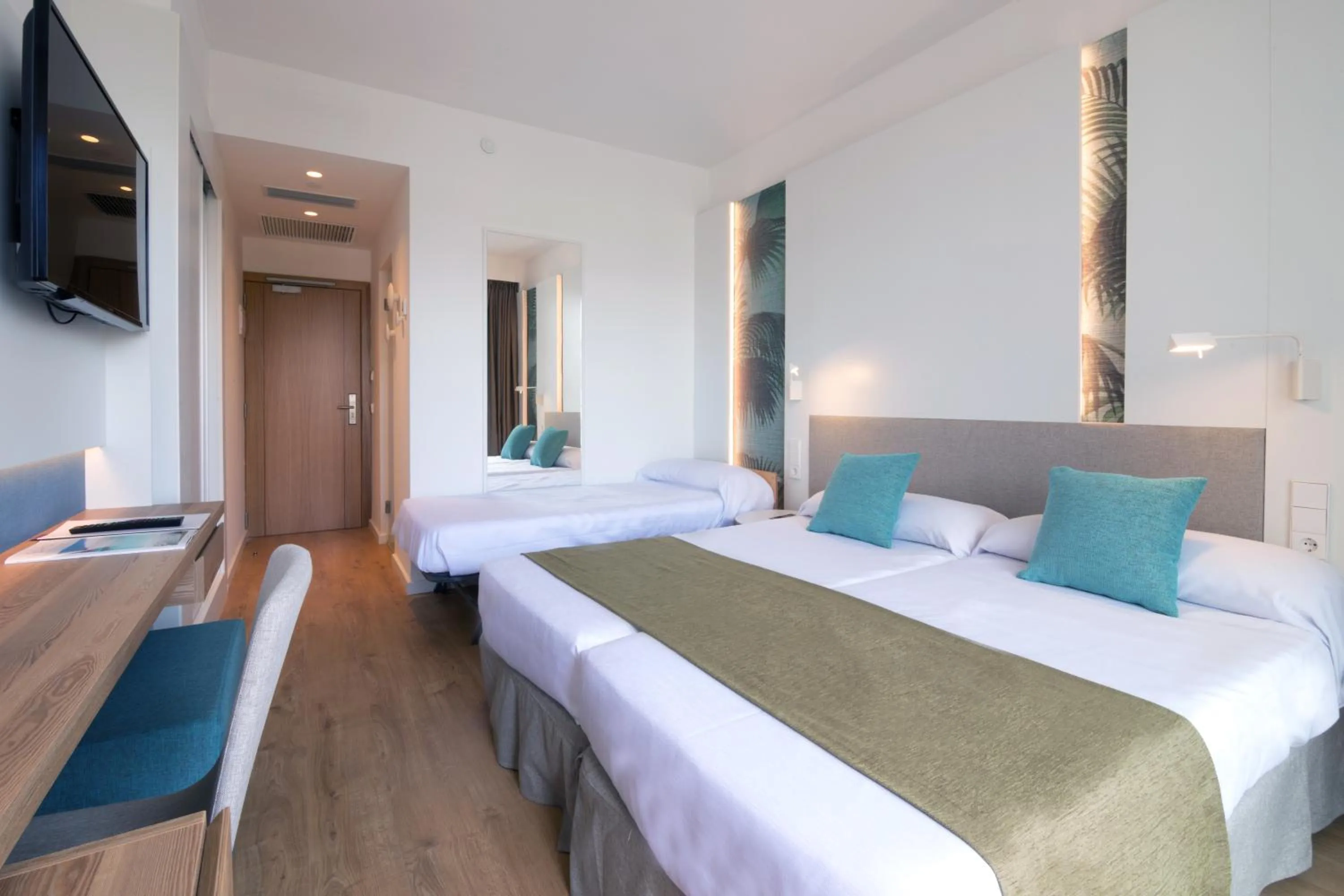 Bedroom, Bed in JS Yate