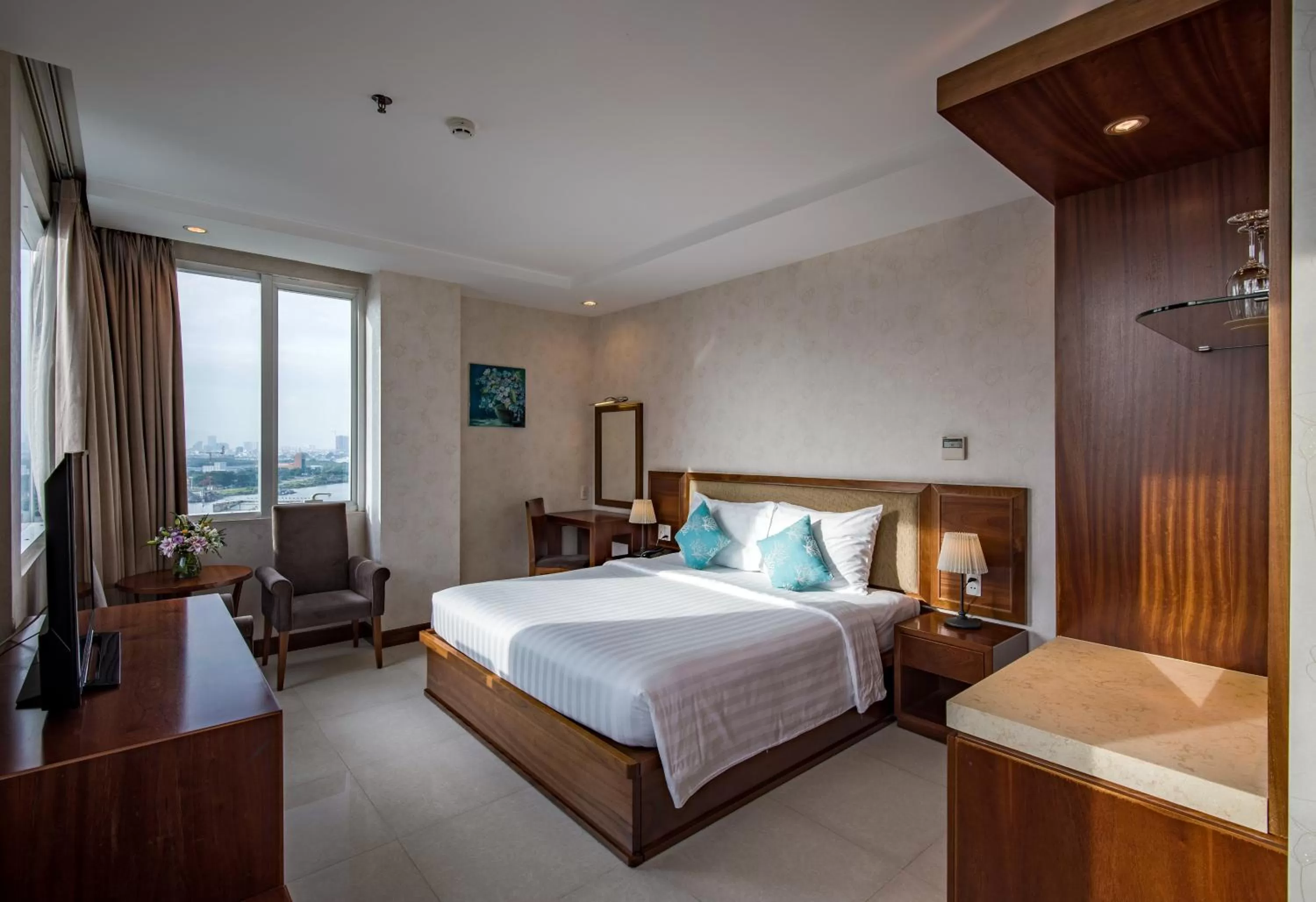 Photo of the whole room, Bed in Aquari Hotel