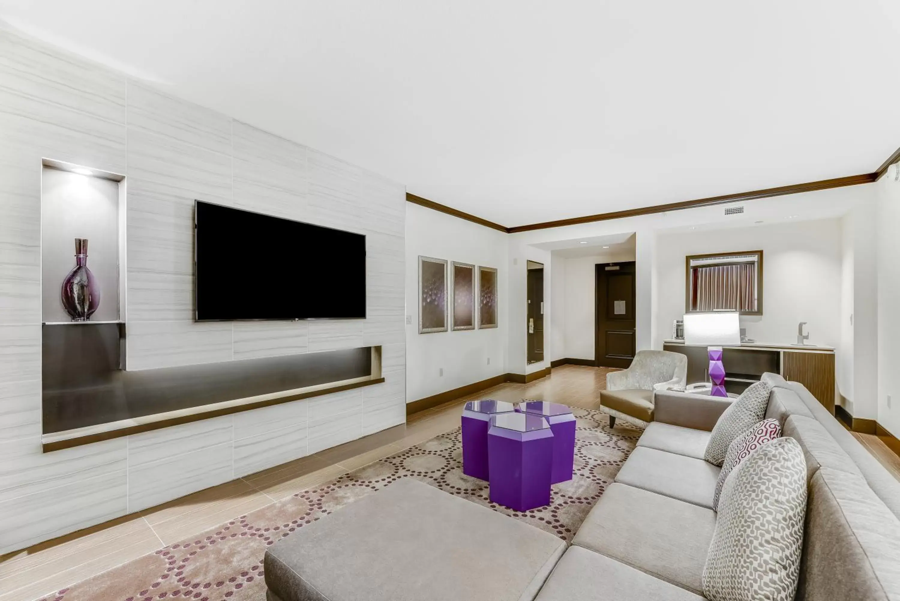 Bayview Tower Suite King Non Smoking in Harrah's Resort Atlantic City, A Caesars Destination Bayview Tower Suite King Non Smoking in Harrah's Resort Atlantic City, A Caesars Destination