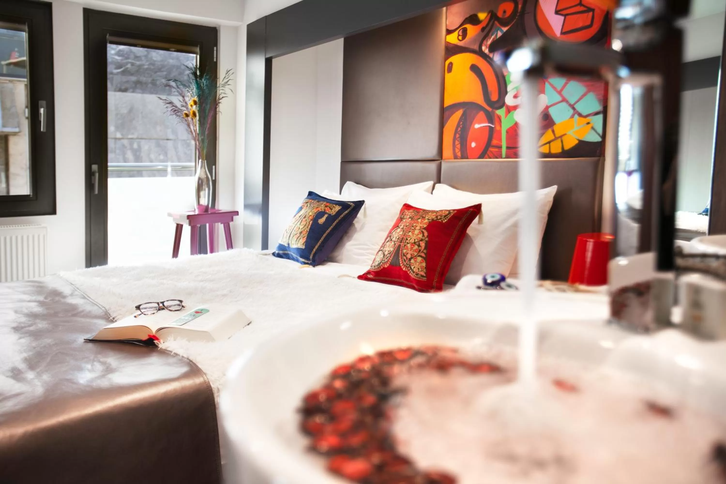 Photo of the whole room, Bed in Duo Galata Hotel