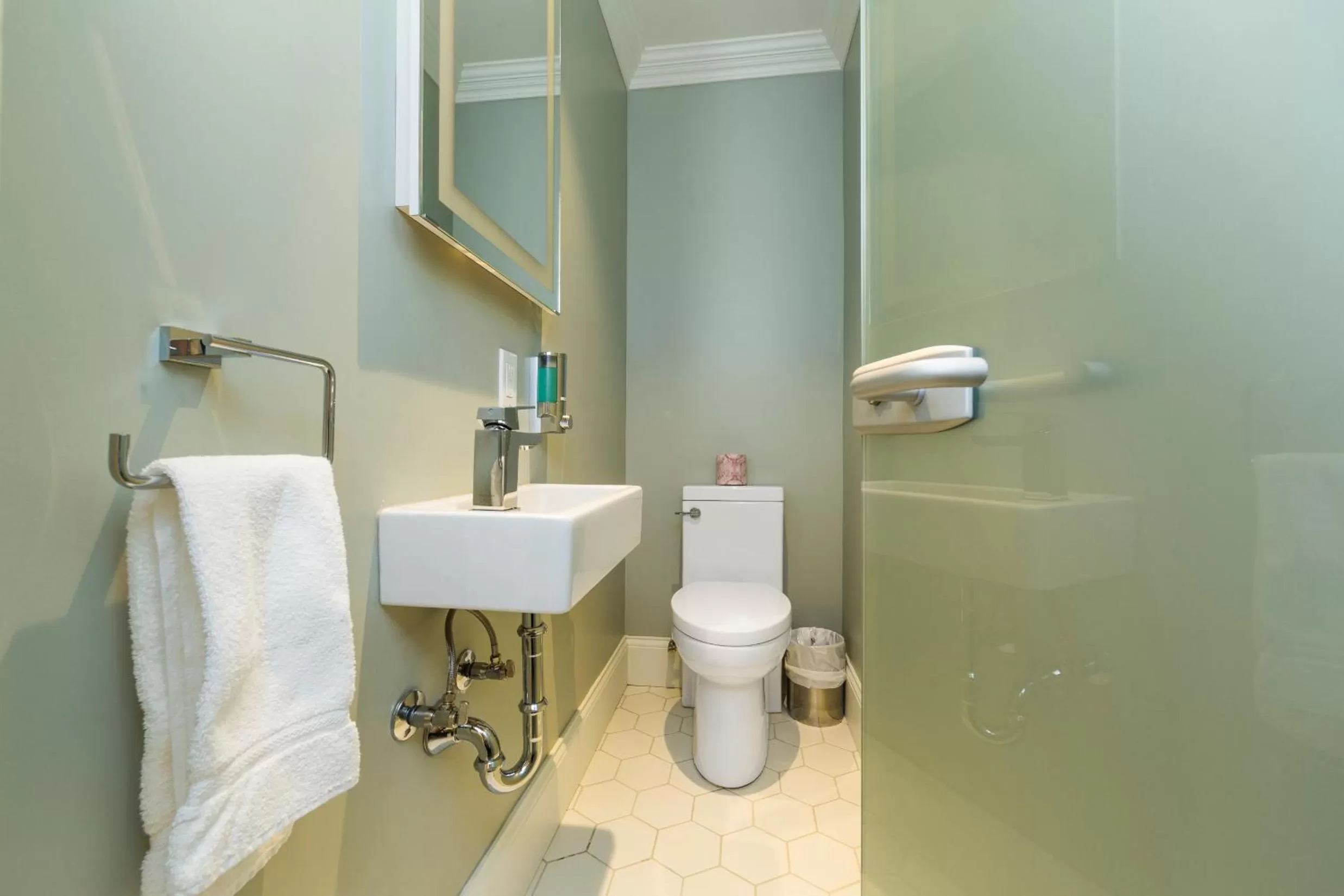 Bathroom in Chez Truchon Bistro-Auberge