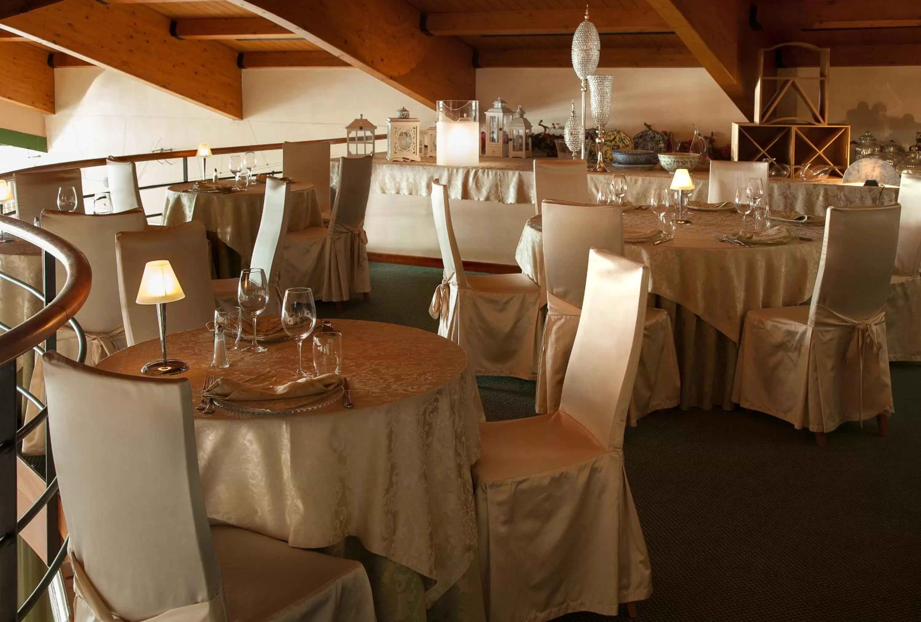 Restaurant/places to eat in Hotel Leonardo da Vinci