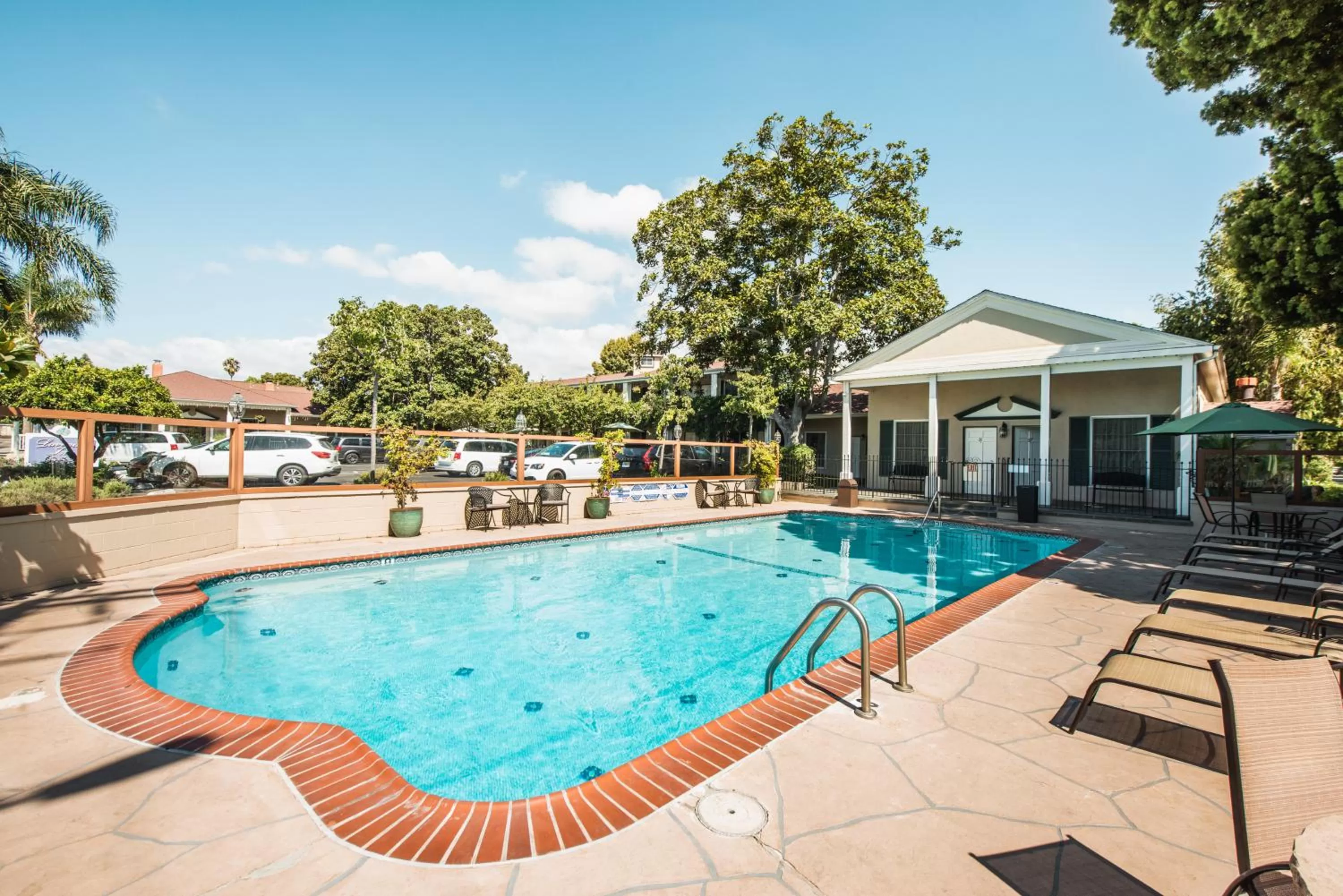 Swimming pool in Lavender Inn by the Sea