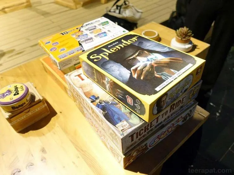 Kinnon Deluxe Hostel Coworking Cafe