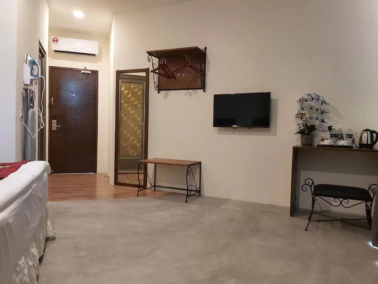 TV and multimedia in KB HOTEL