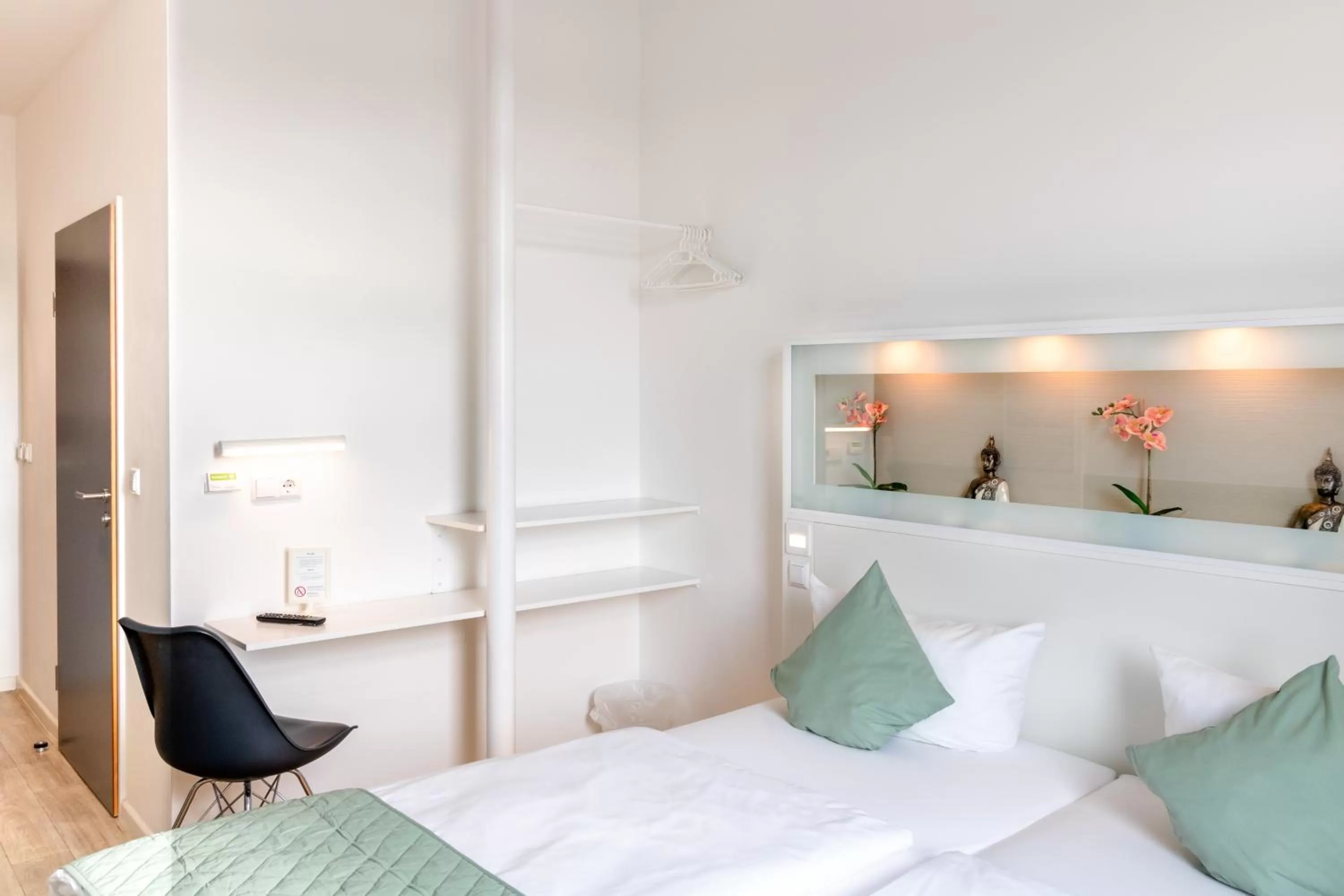 Photo of the whole room, Bed in bedpark Stellingen