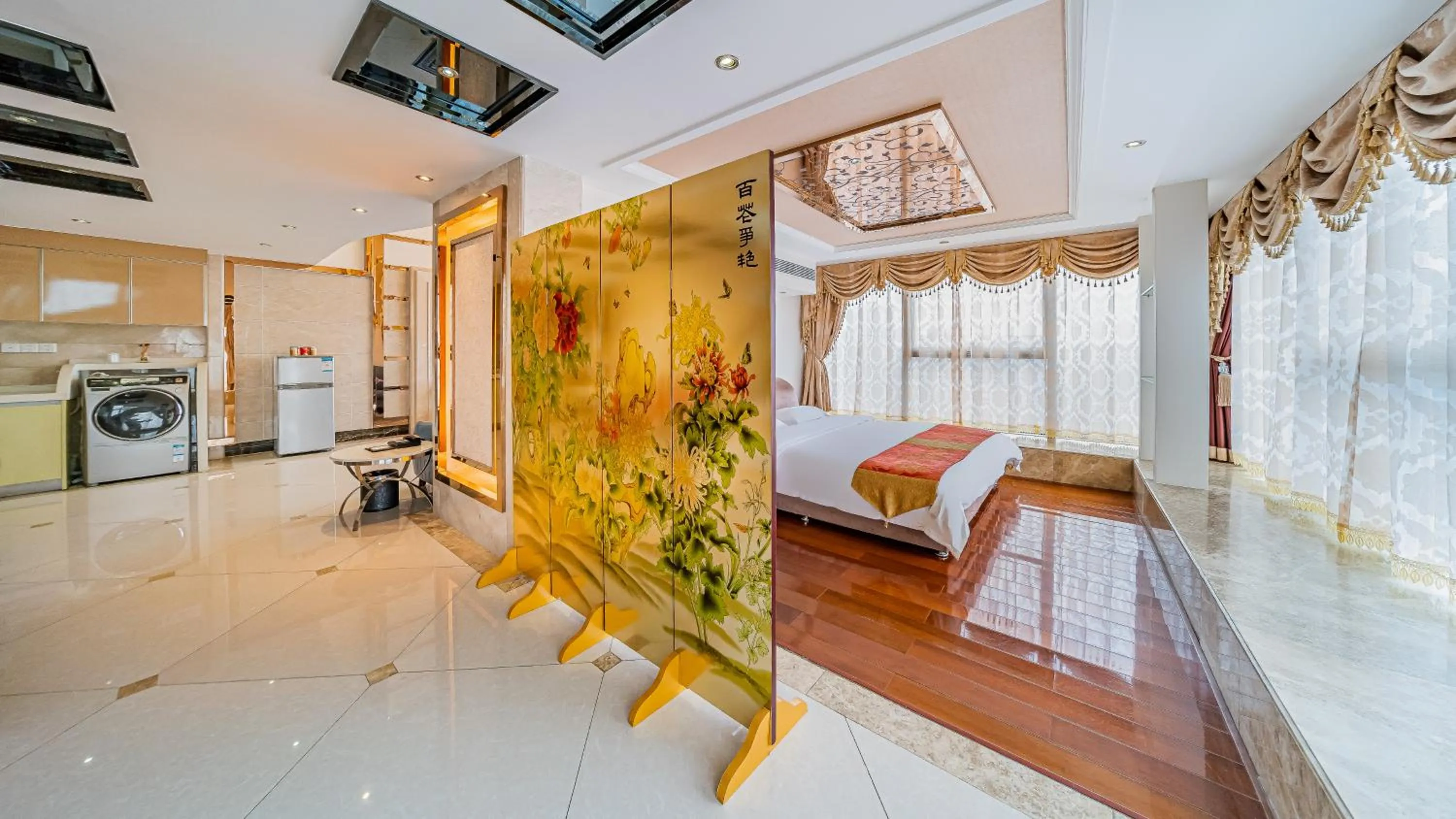 Photo of the whole room, Bed in South & North International Apartment Beijing Road