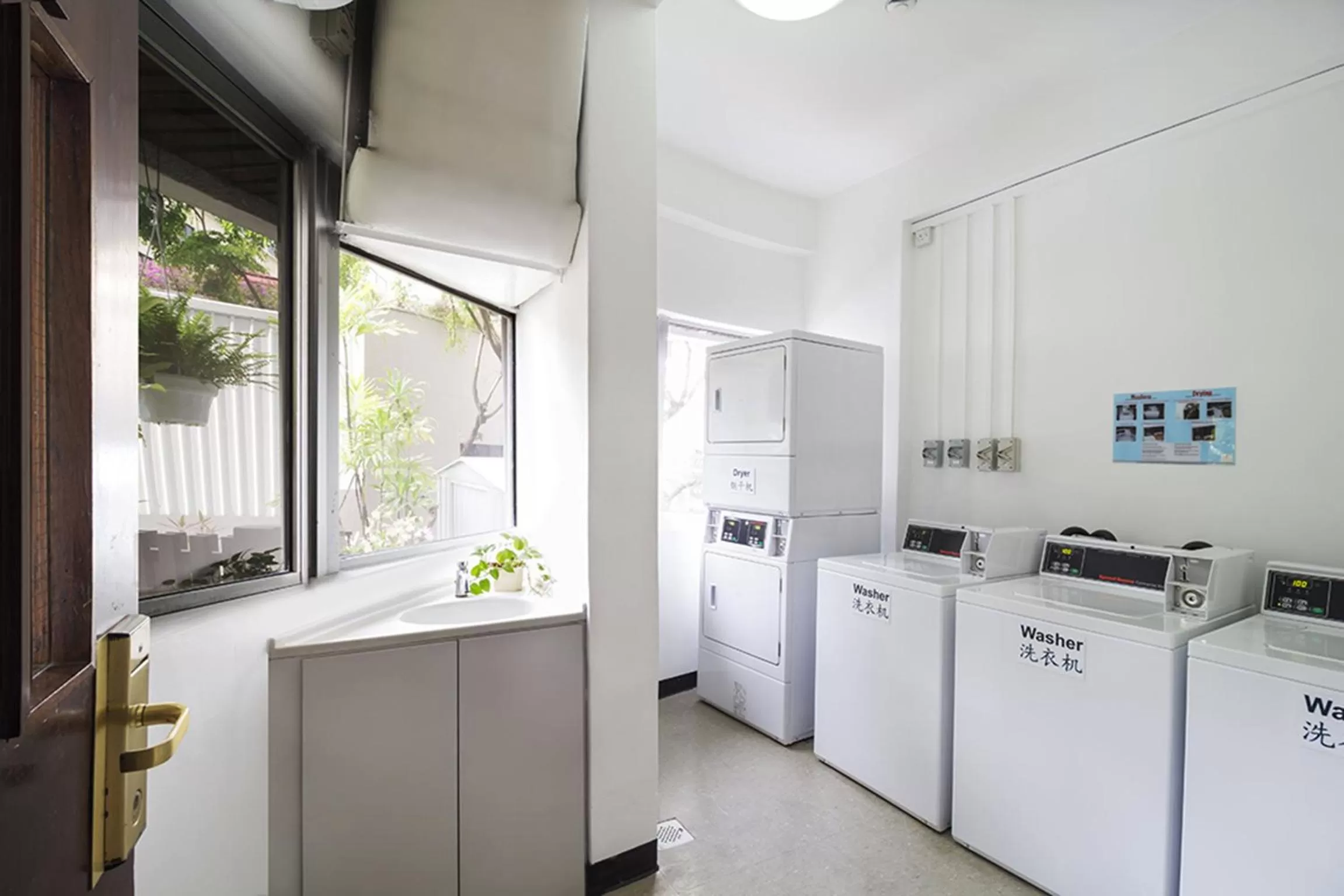 Area and facilities in Copthorne King's Hotel Singapore