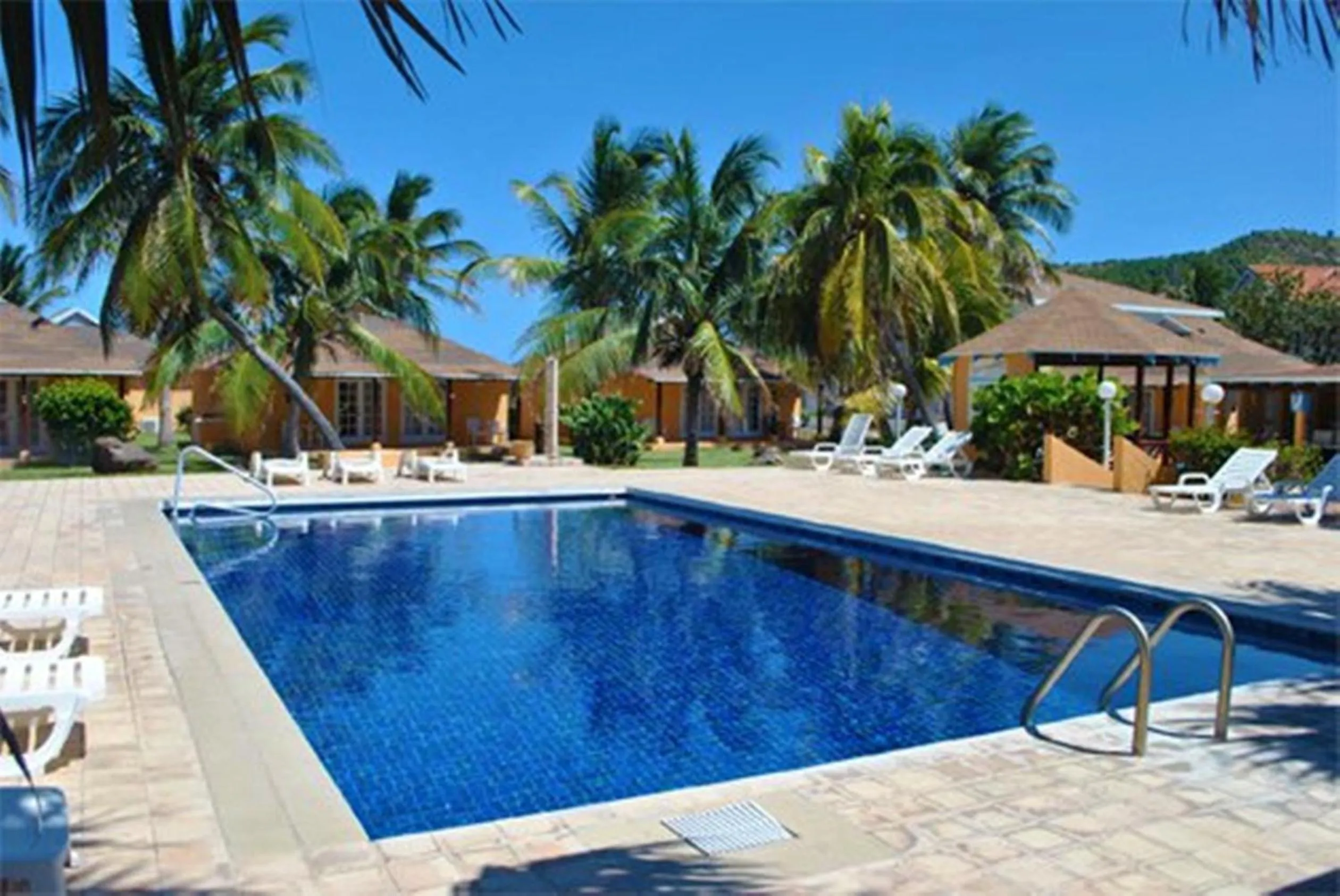 Swimming pool in Sugar Bay Club