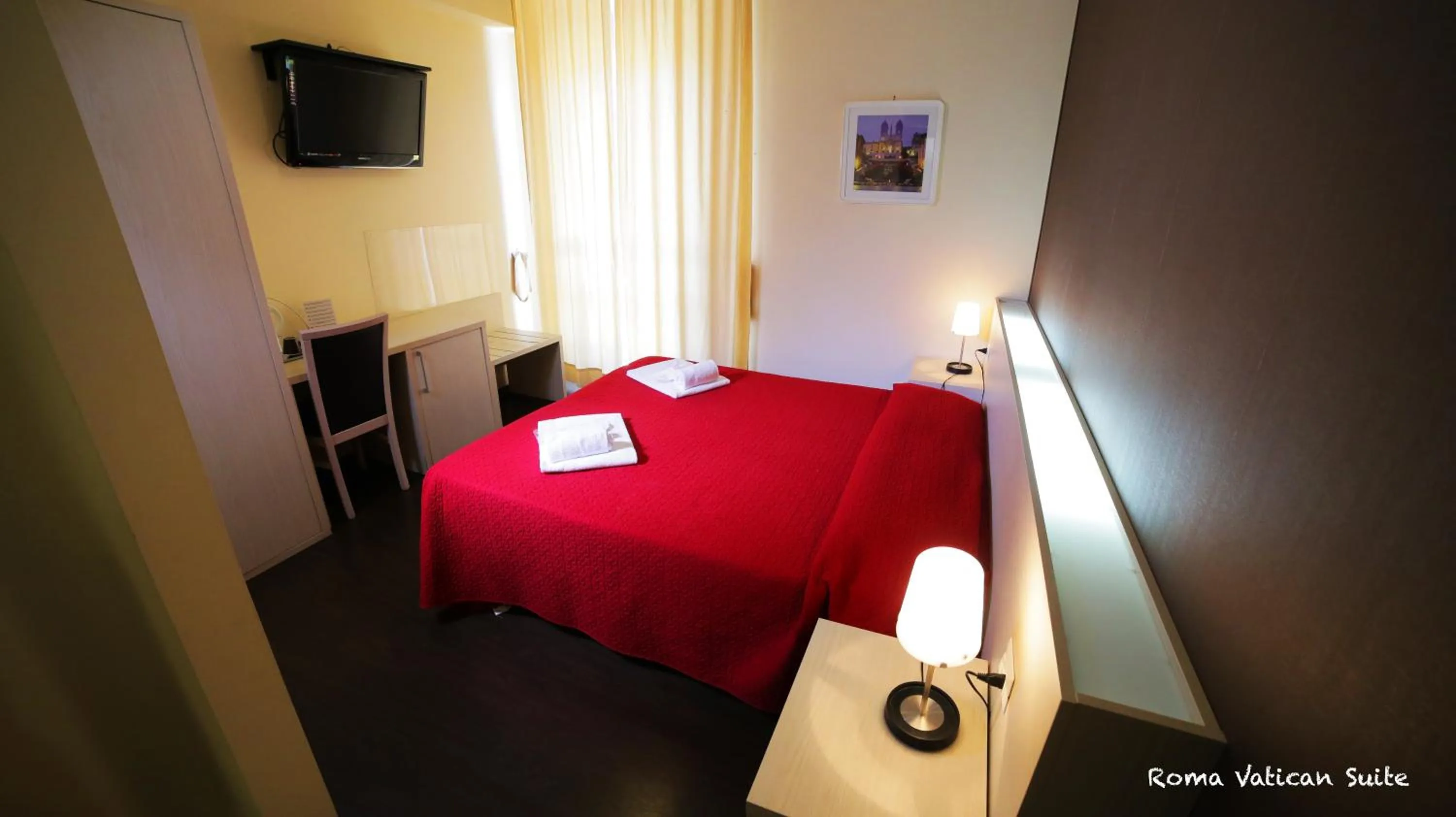 Bedroom, Bed in Rome Vatican Suite